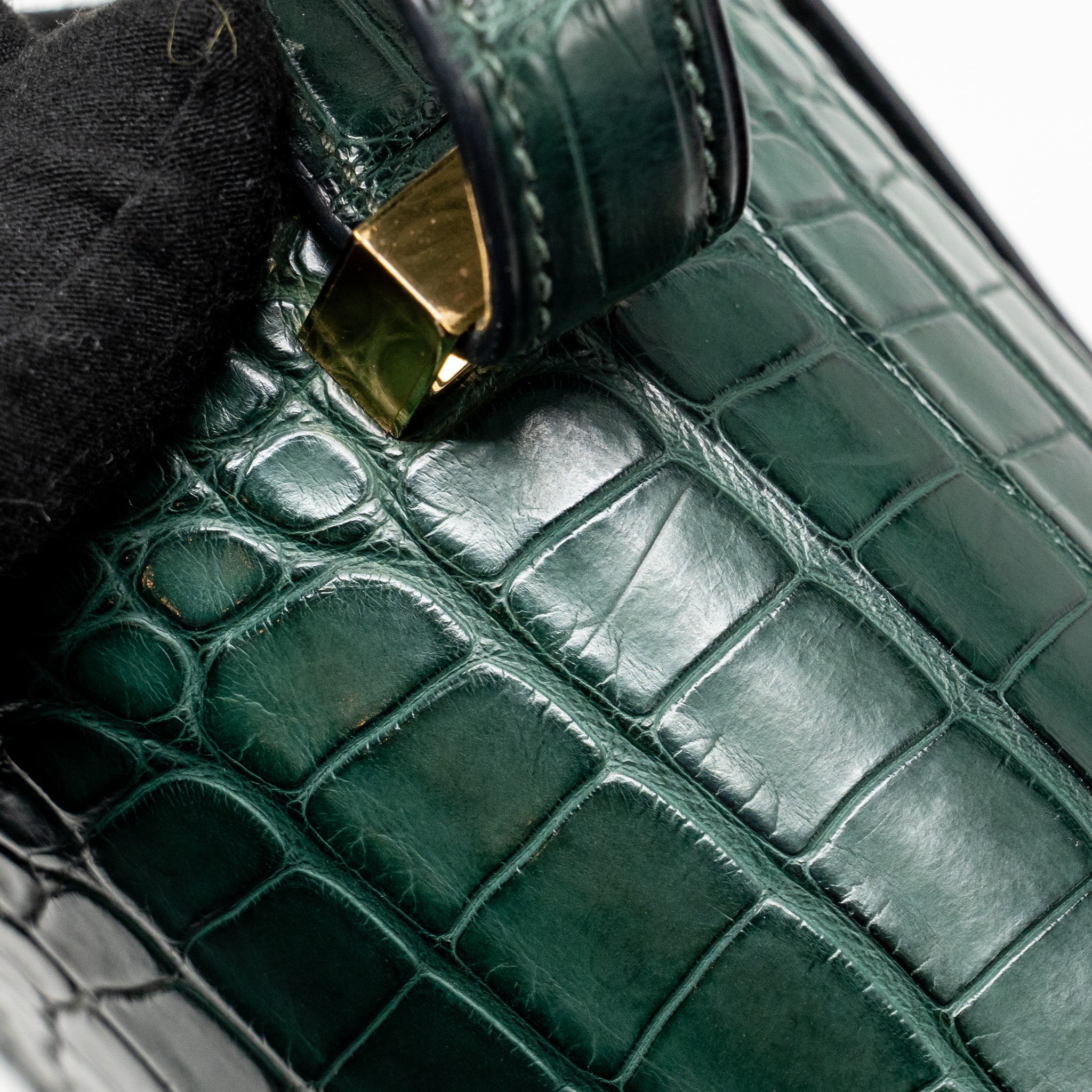HERMES CONSTANCE 24 ALLIGATOR MISSISSIPPIENSIS MAT VERT FONCE GHW