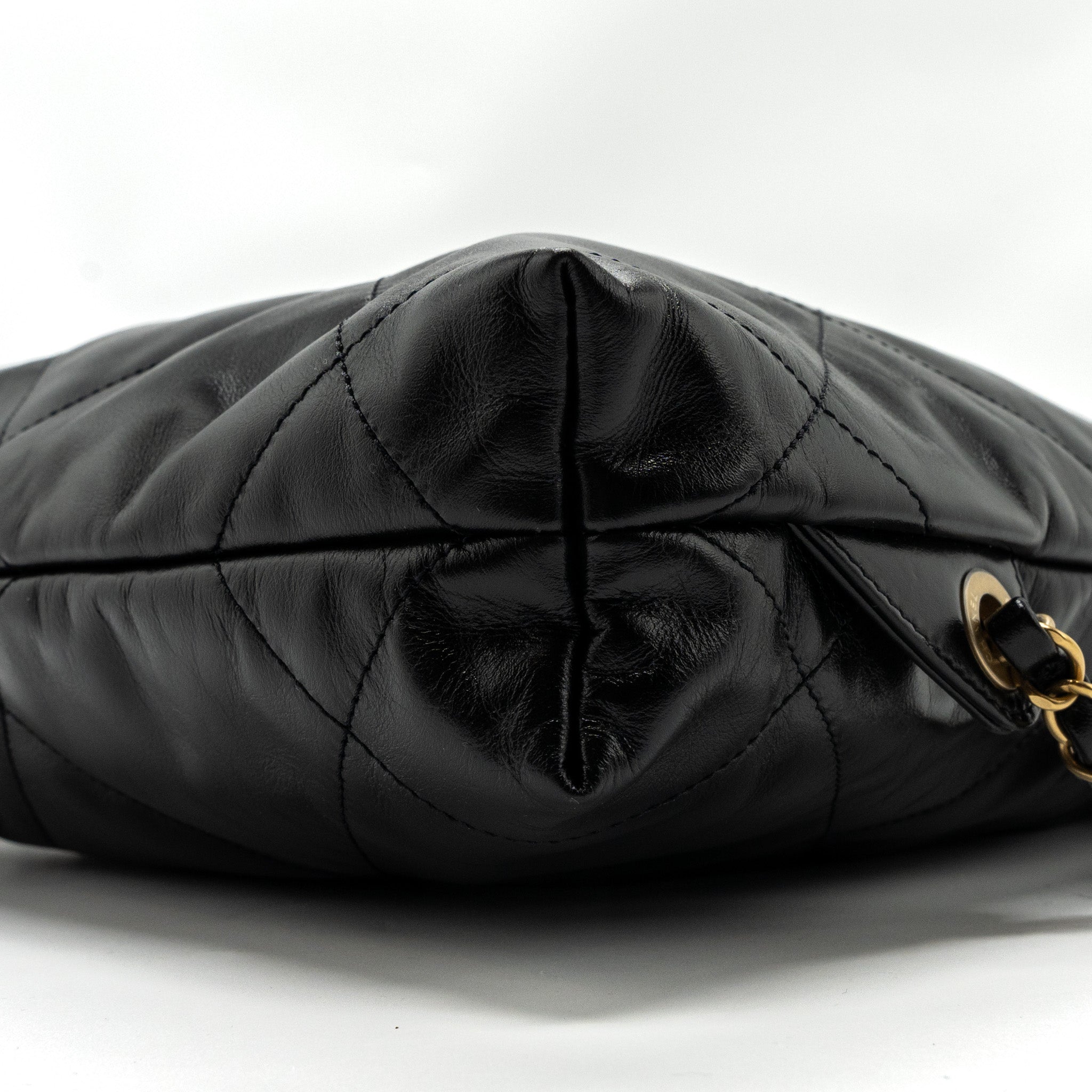CHANEL 22 BACKPACK SHINY CALFSKIN BLACK GHW(MICROCHIP)