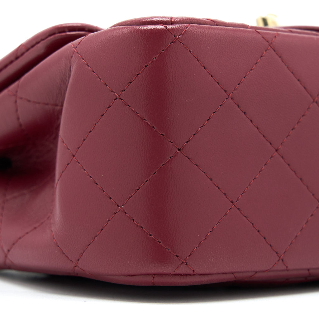 CHANEL 22A MINI SQUARE FLAP BAG LAMBSKIN BURGUNDY LGHW (MICROCHIP)