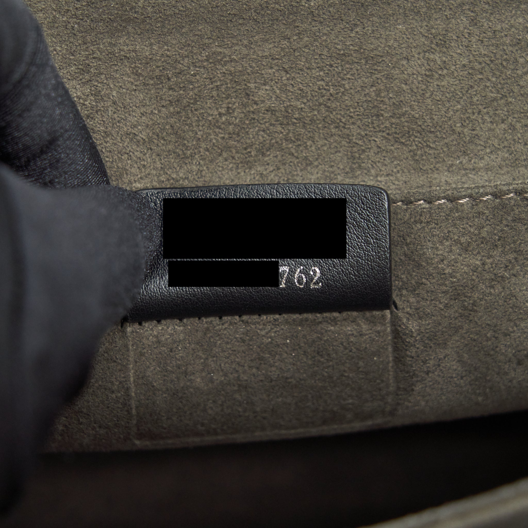 FENDI KAN I BAG NAVY SHW