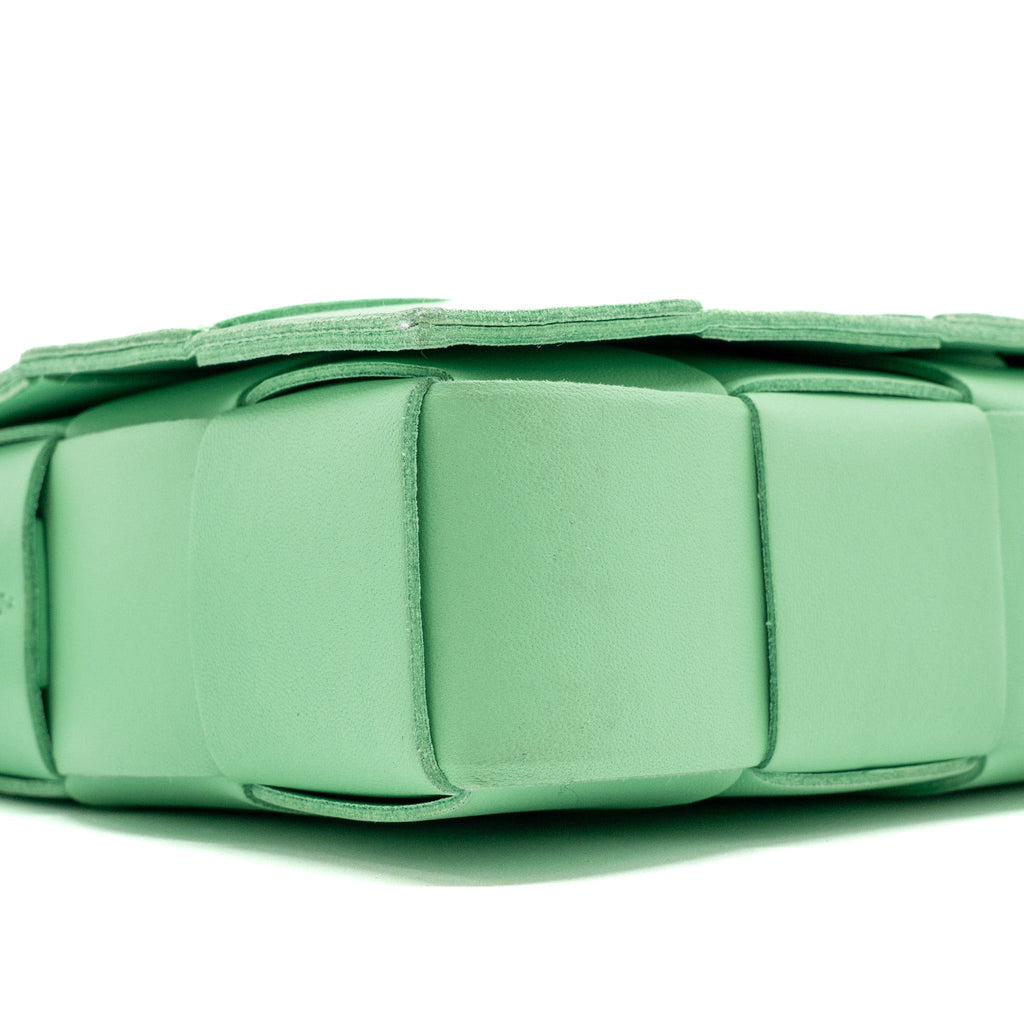 BOTTEGA VENETA CLASSIC CASSETTE BAG LAMBSKIN LIGHT GREEN SHW