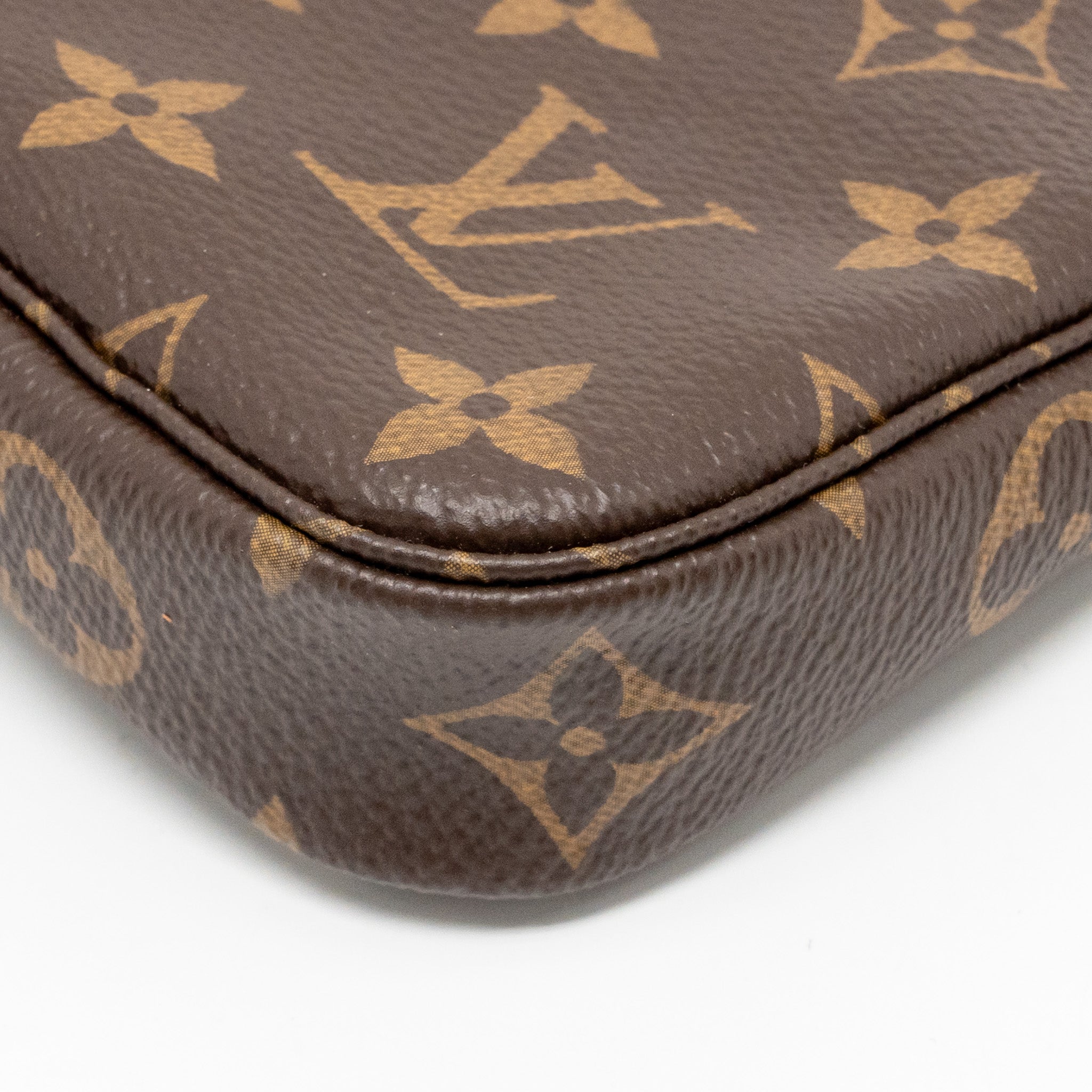 LOUIS VUITTON MINI POCHETTE ACCESSOIRES MONOGRAM CANVAS GHW