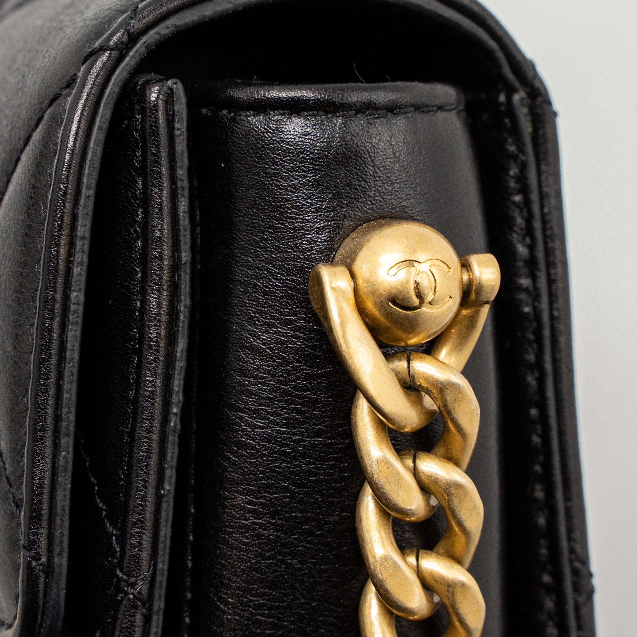 CHANEL MESSENGER BAG CALFSKIN BLACK GHW