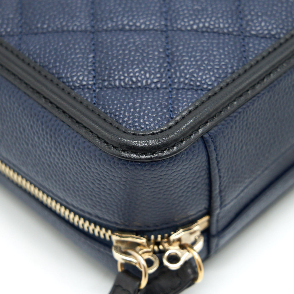 CHANEL VANITY CASE IN SMALL NAVY