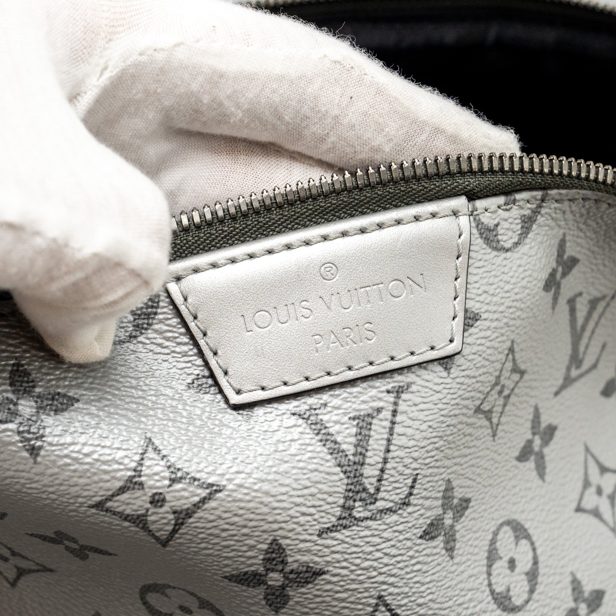 LOUIS VUITTON BACKPACK APOLLO MONOGRAM CANVAS SILVER / BLACK SHW