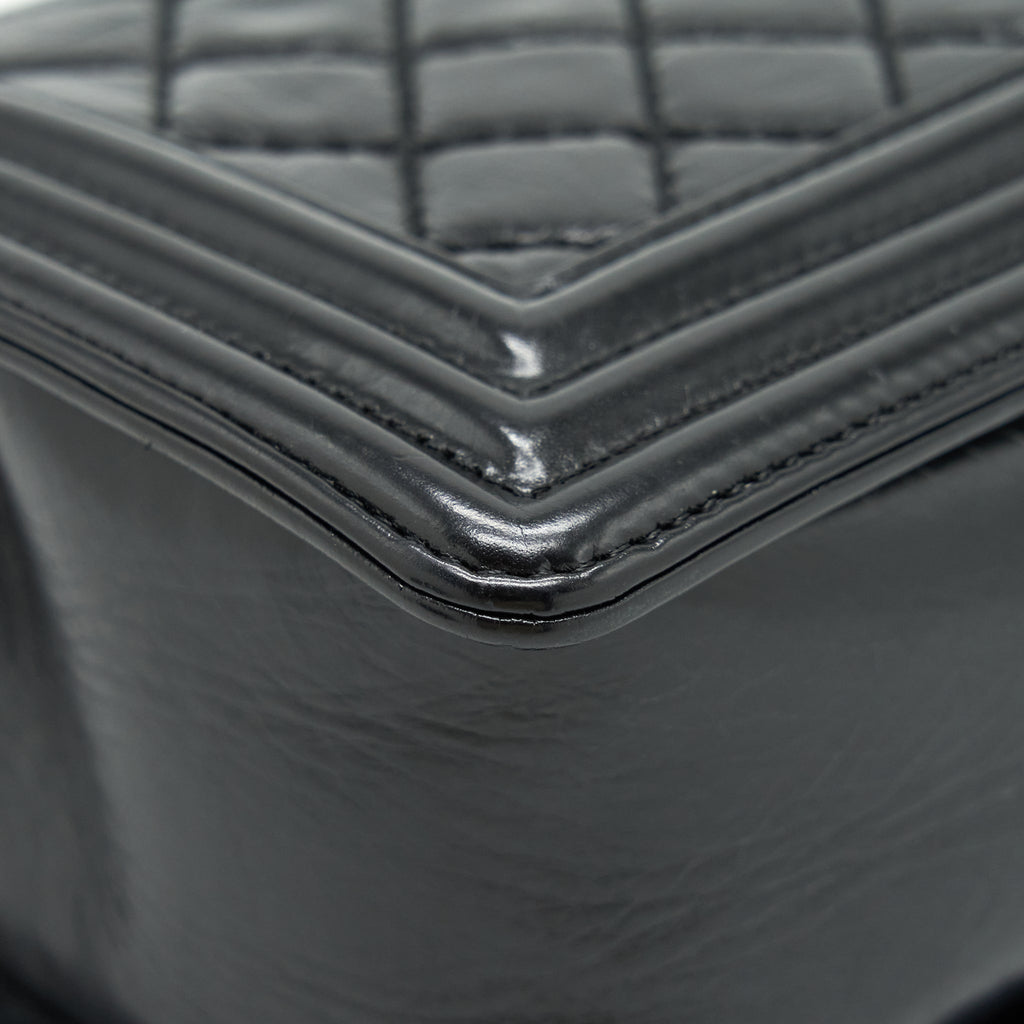CHANEL MEDIUM BOY BAG CALFSKIN BLACK GHW