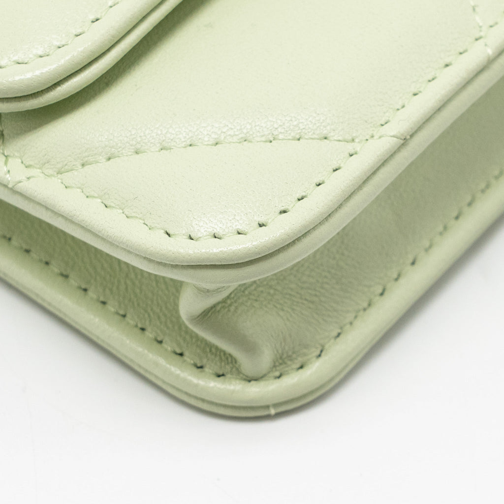 CHANEL 19 MINI CLUTCH WITH CHAIN LAMBSKIN LIGHT GREEN MULTICOLOUR HARDWARE