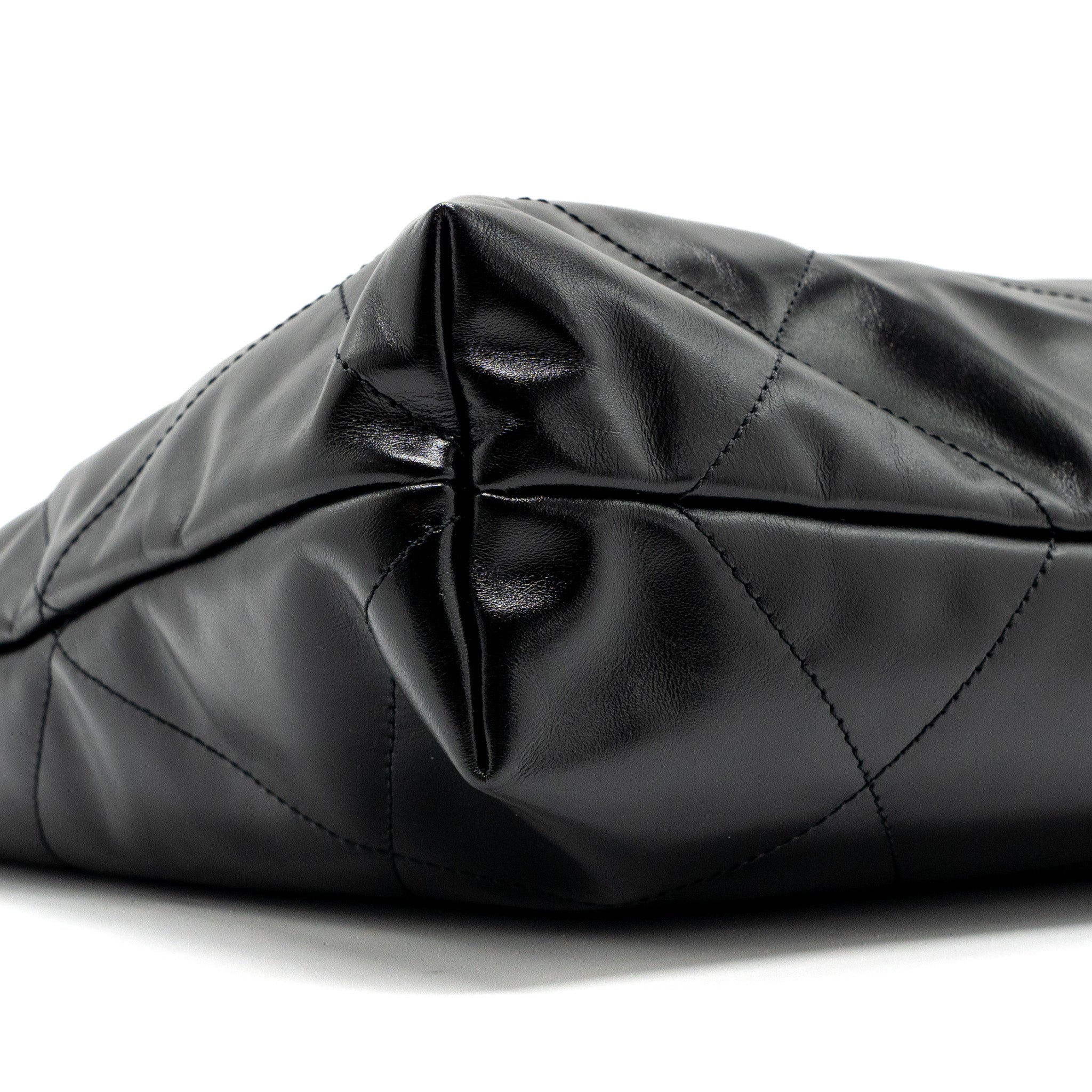 CHANEL MEDIUM 22 BAG SHINY CALFSKIN BLACK SHW (MICROCHIP)