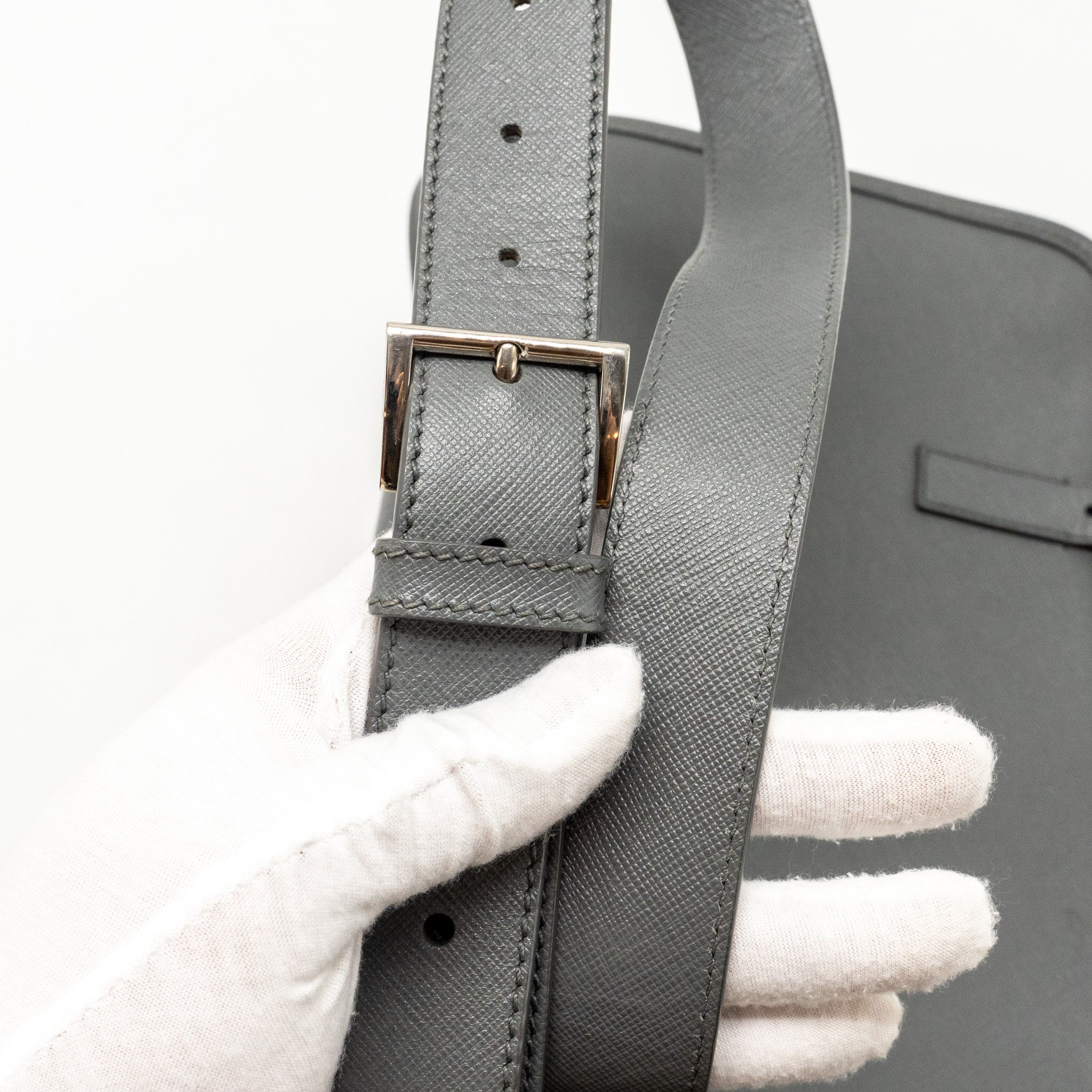 PRADA FLAP MESSANGER BAG CAVIAR GREY SHW