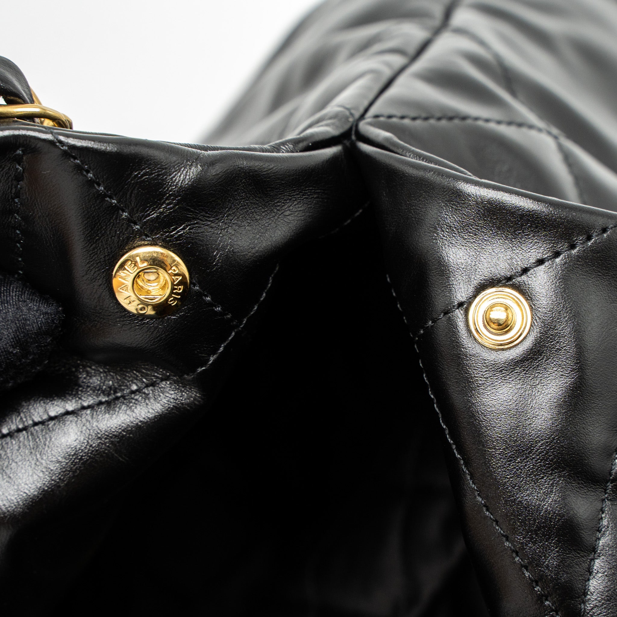 CHANEL SMALL 22 BAG SHINY CALFSKIN BLACK GHW (MICROCHIP)