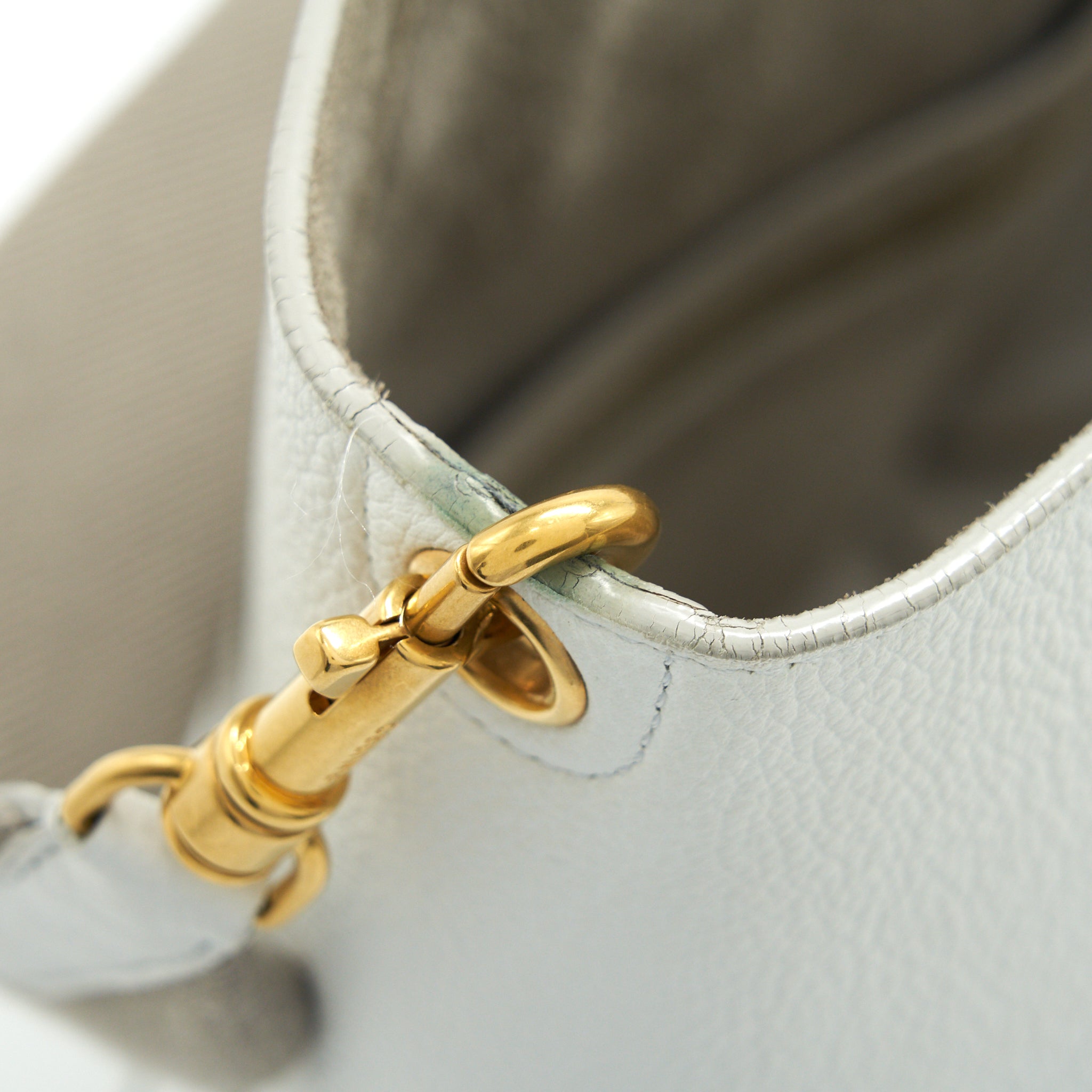 CELINE SANGLE BUCKET BAG IN WHITE