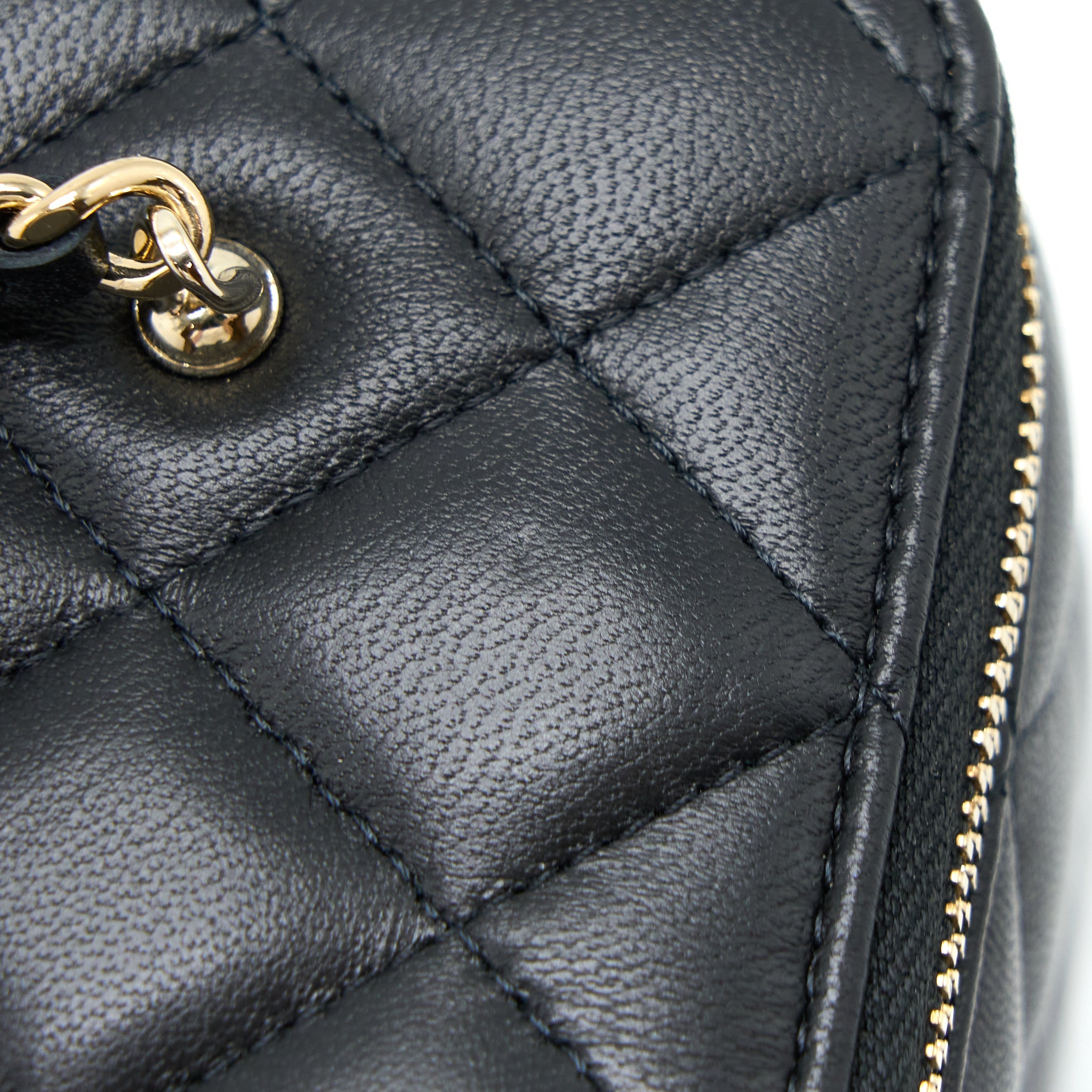 CHANEL 23C PEARL CRUSH LONG VANITY LAMBSKIN BLACK LGHW (MICROCHIP)