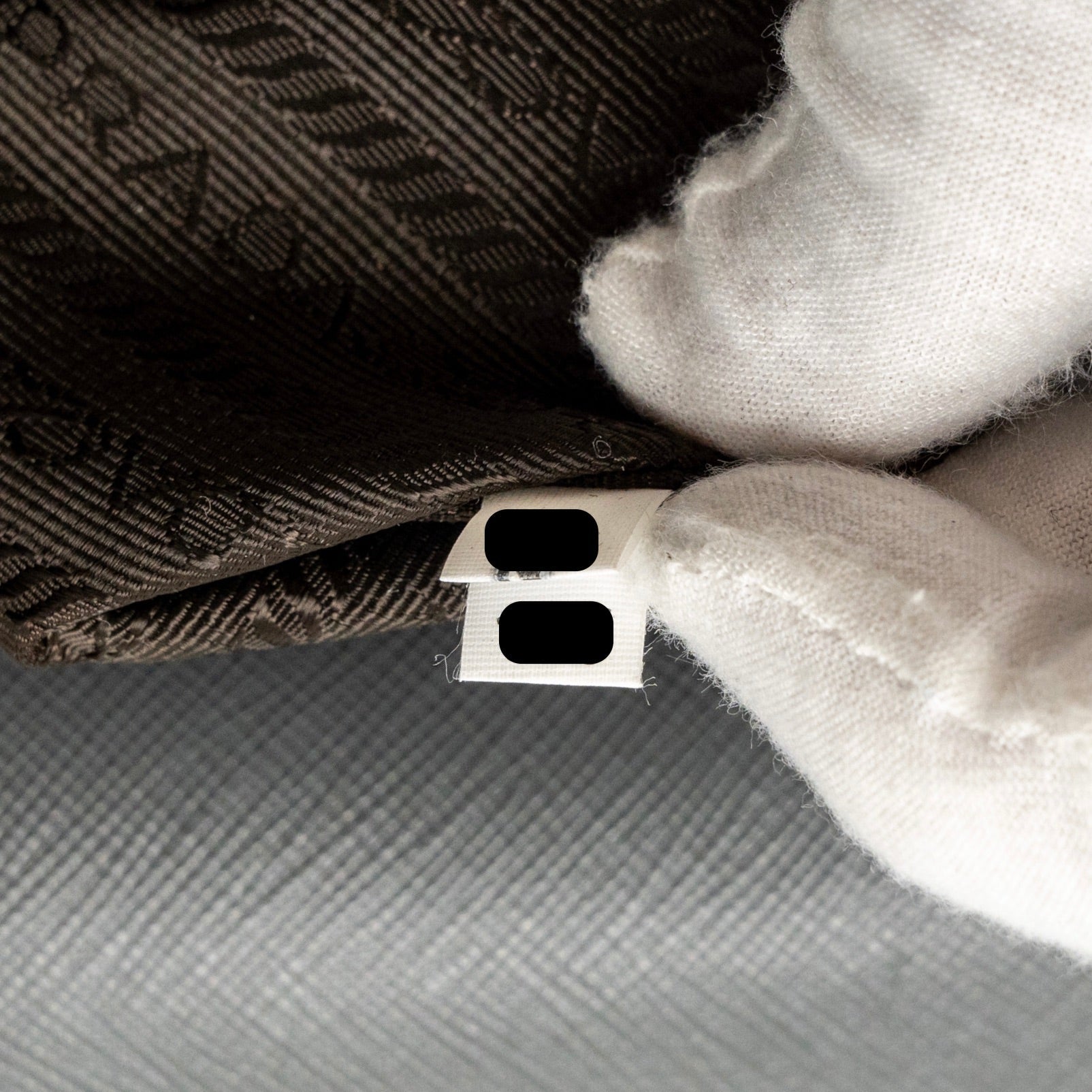 PRADA FLAP MESSANGER BAG CAVIAR GREY SHW