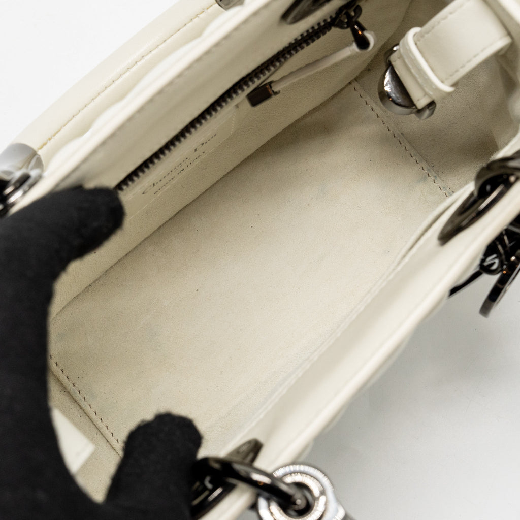 DIOR LADY 95.22 HANDBAG LAMBSKIN WHITE WITH BLACK HARDWARE