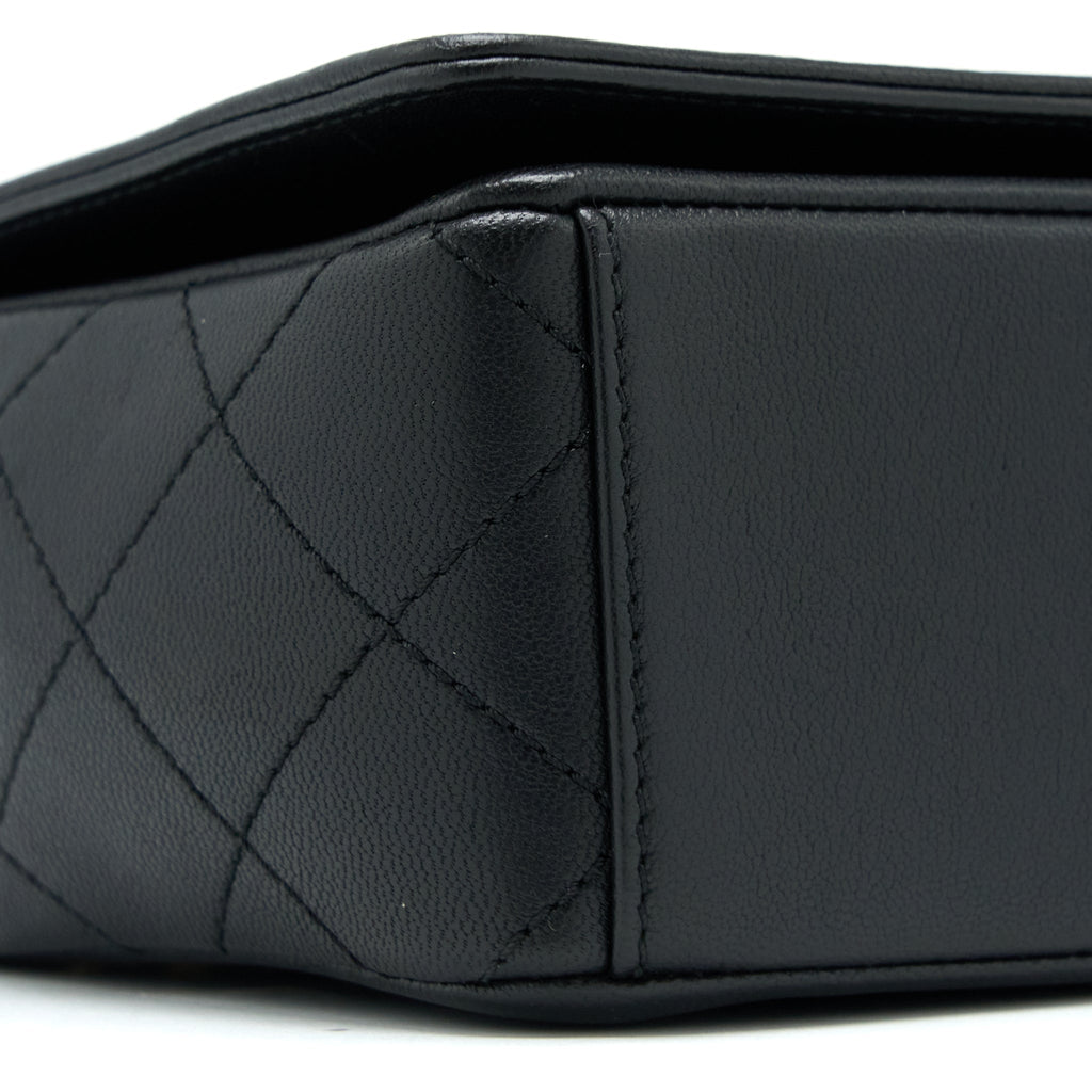 CHANEL SEASONAL QUILTED FLAP BAG CALFKSKIN BLACK MULTICOLOUR HARDWARE