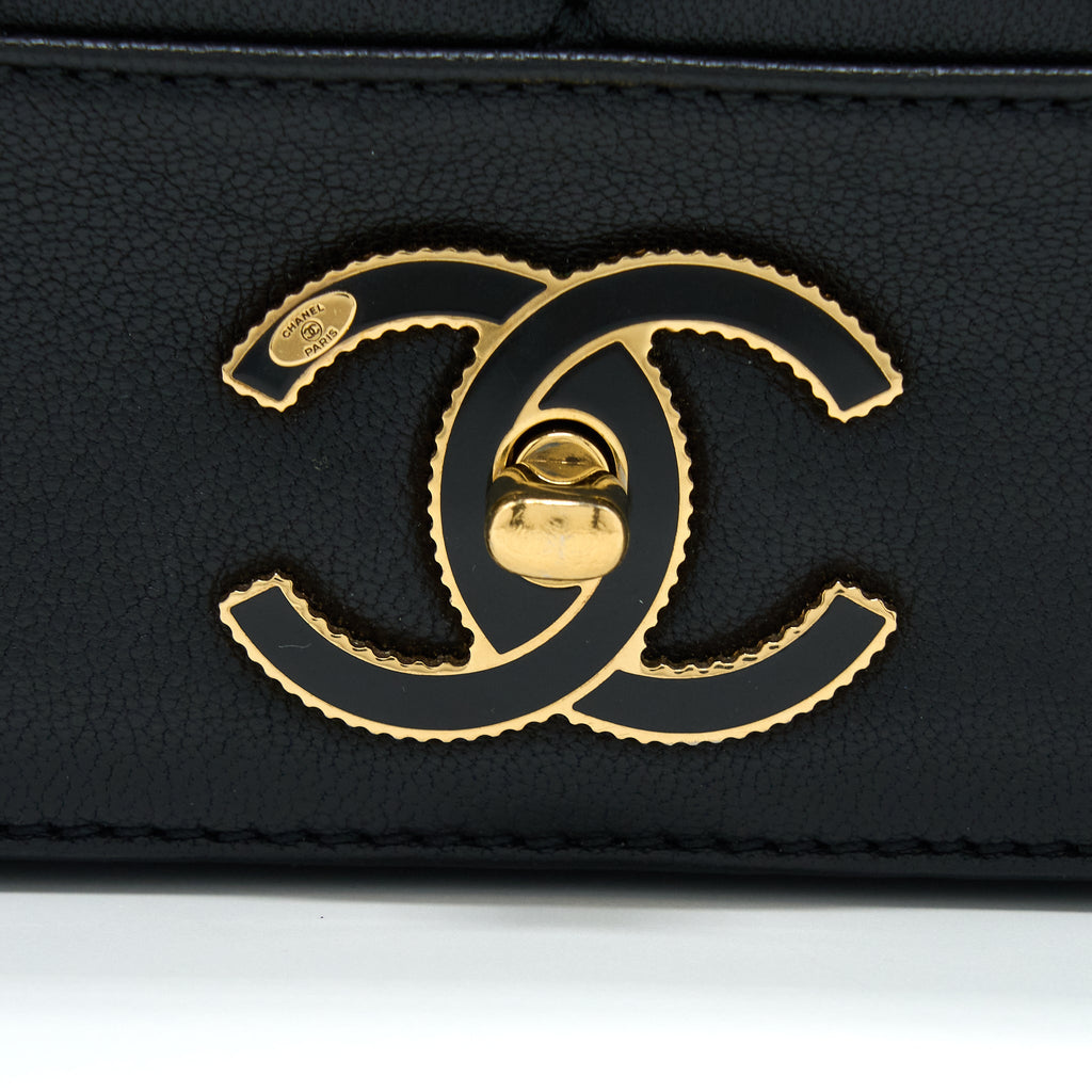 CHANEL SEASONAL QUILTED FLAP BAG CALFKSKIN BLACK MULTICOLOUR HARDWARE