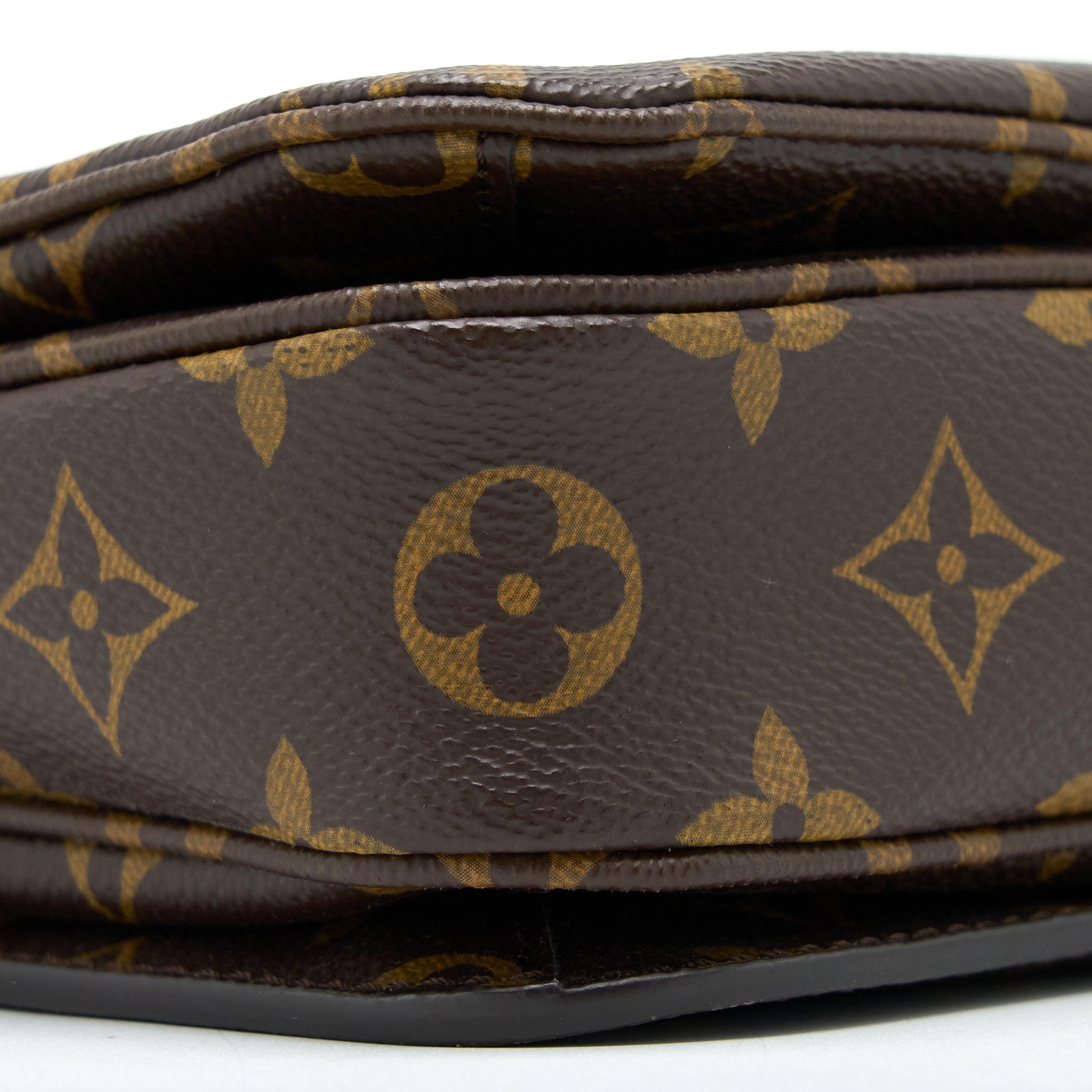 LOUIS VUITTON POCHETTE MÉTIS MONOGRAM CANVAS GHW