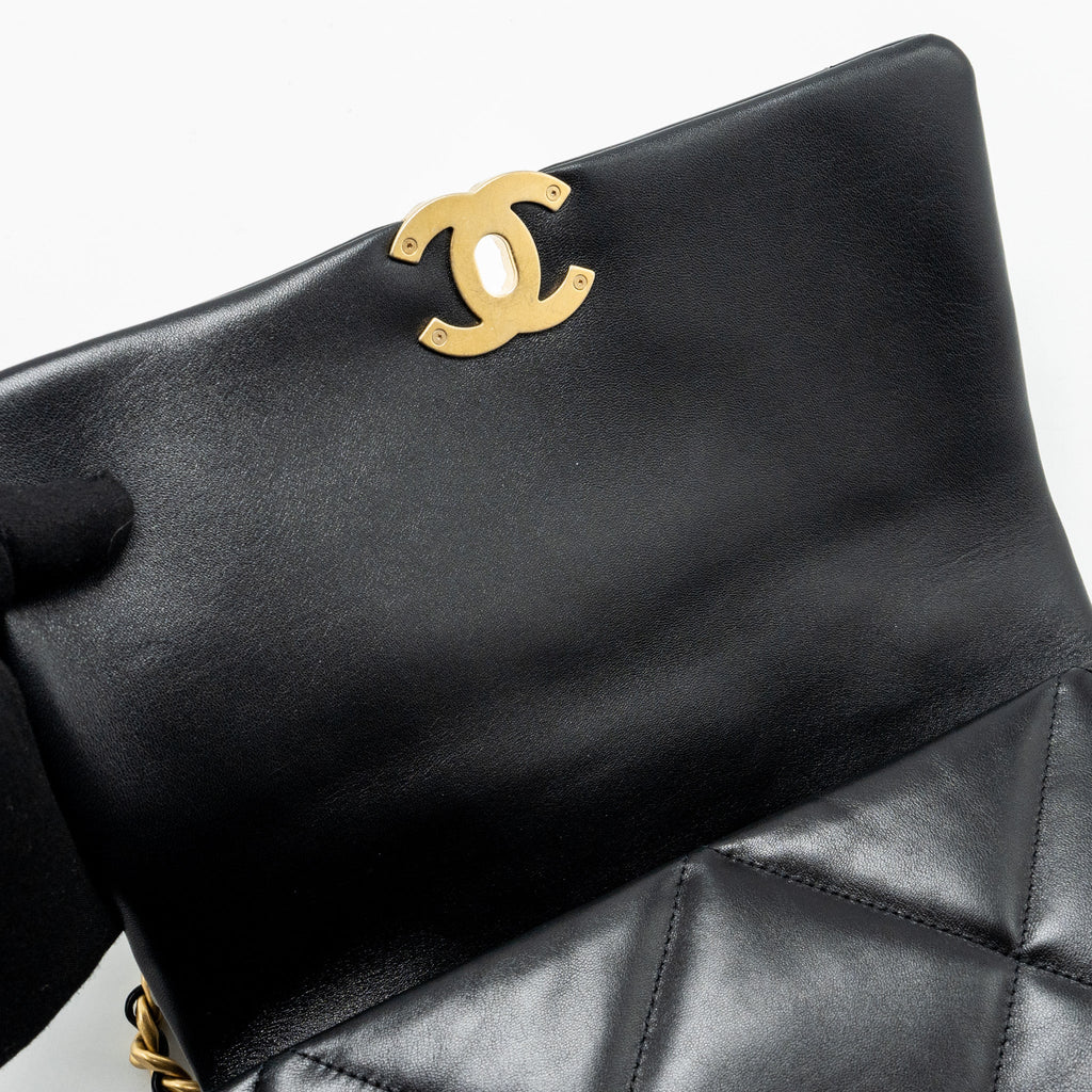 CHANEL LARGE 19 BAG LAMBSKIN BLACK GHW