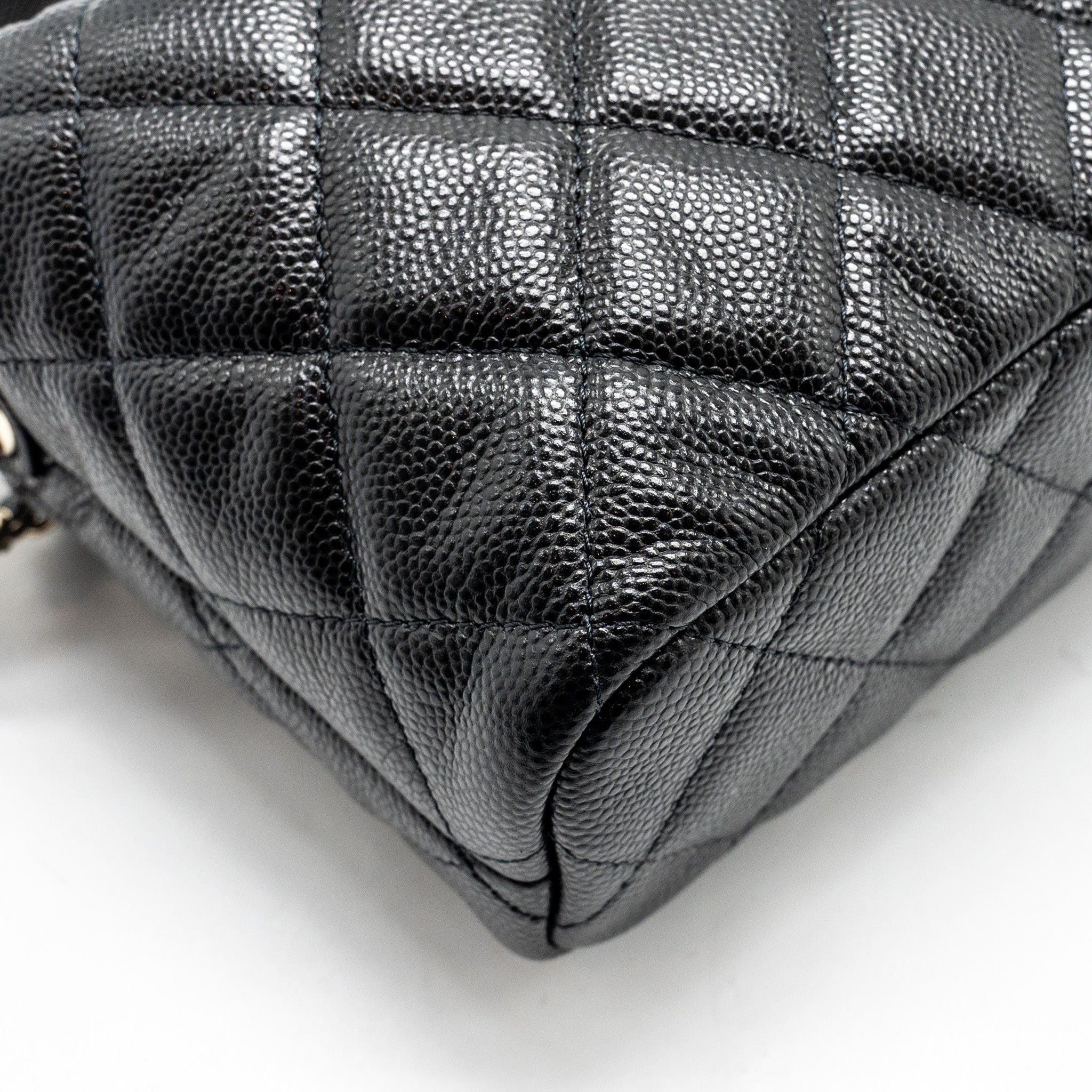 CHANEL 25C QUILTED HOBO BAG CAVIAR BLACK LGHW (MICROCHIP)