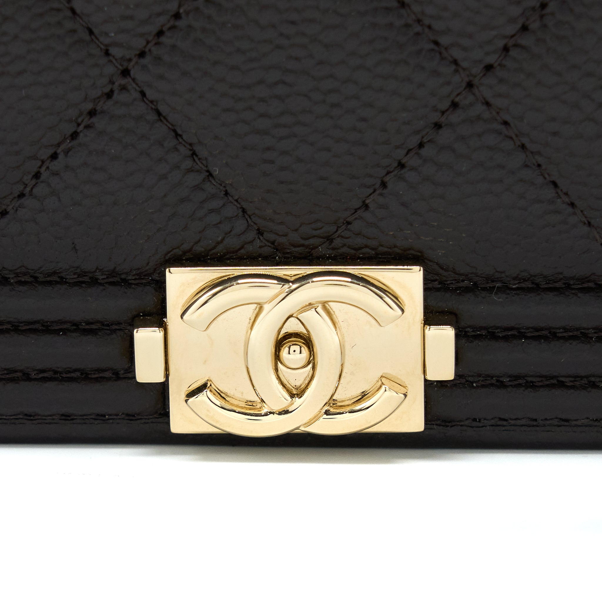 CHANEL BOY WALLET ON CHAIN GRAINED CALFSKIN BROWN LGHW (MICROCHIP)