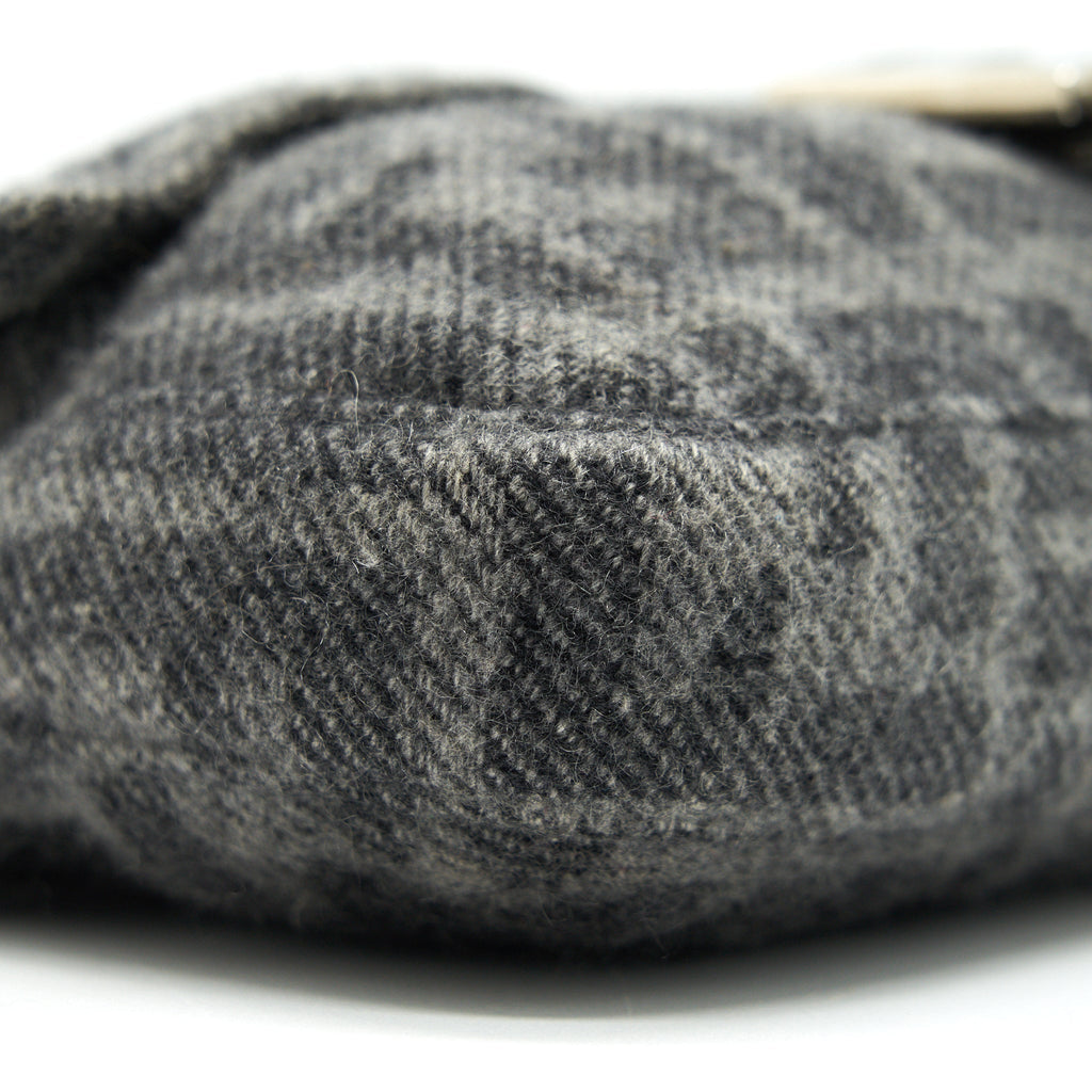 FENDI BAGUETTE IN SOFT TWEED GREY