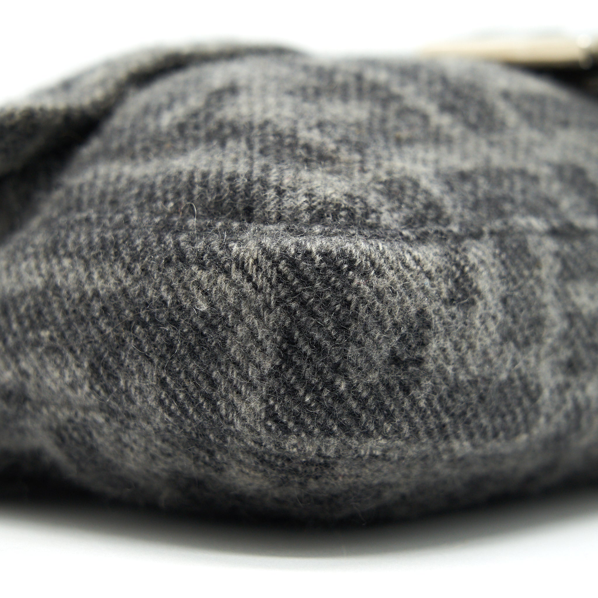 FENDI BAGUETTE IN SOFT TWEED GREY