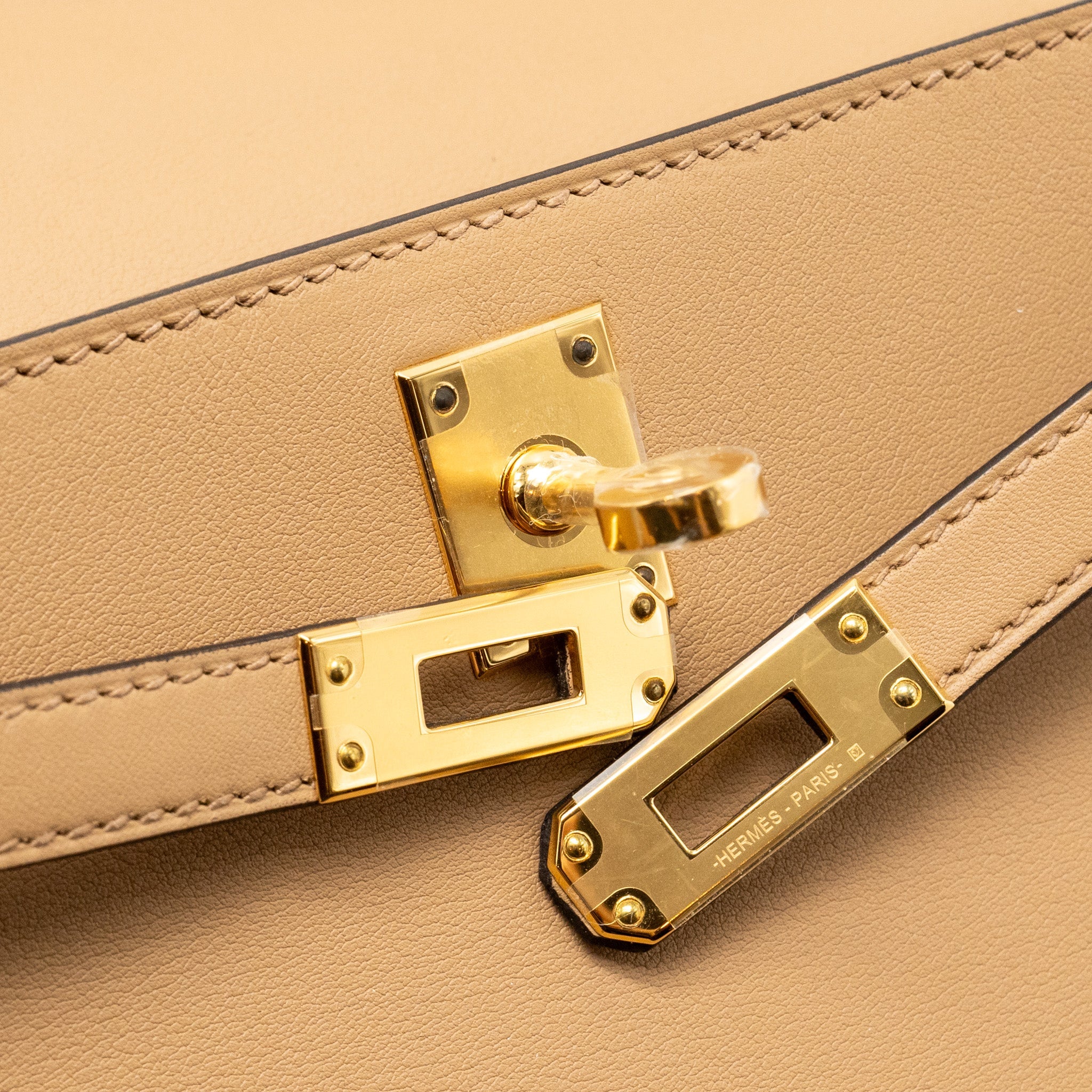 HERMES KELLY POCHETTE SWIFT 0M CHAI GHW
