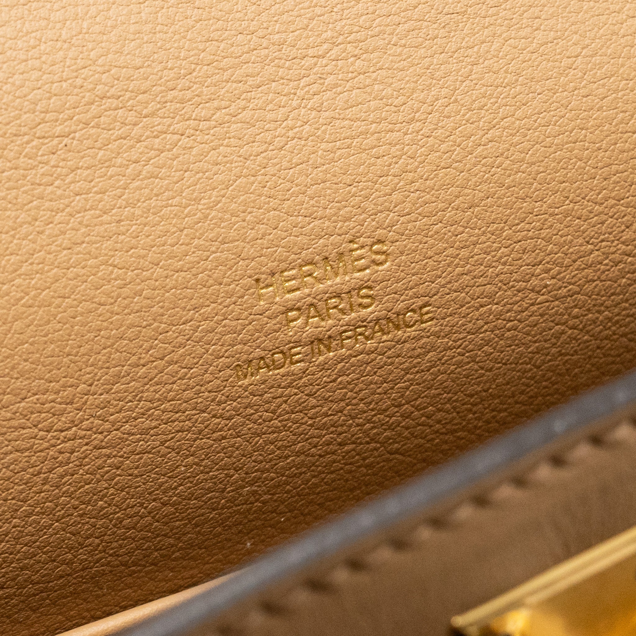 HERMES KELLY POCHETTE SWIFT 0M CHAI GHW