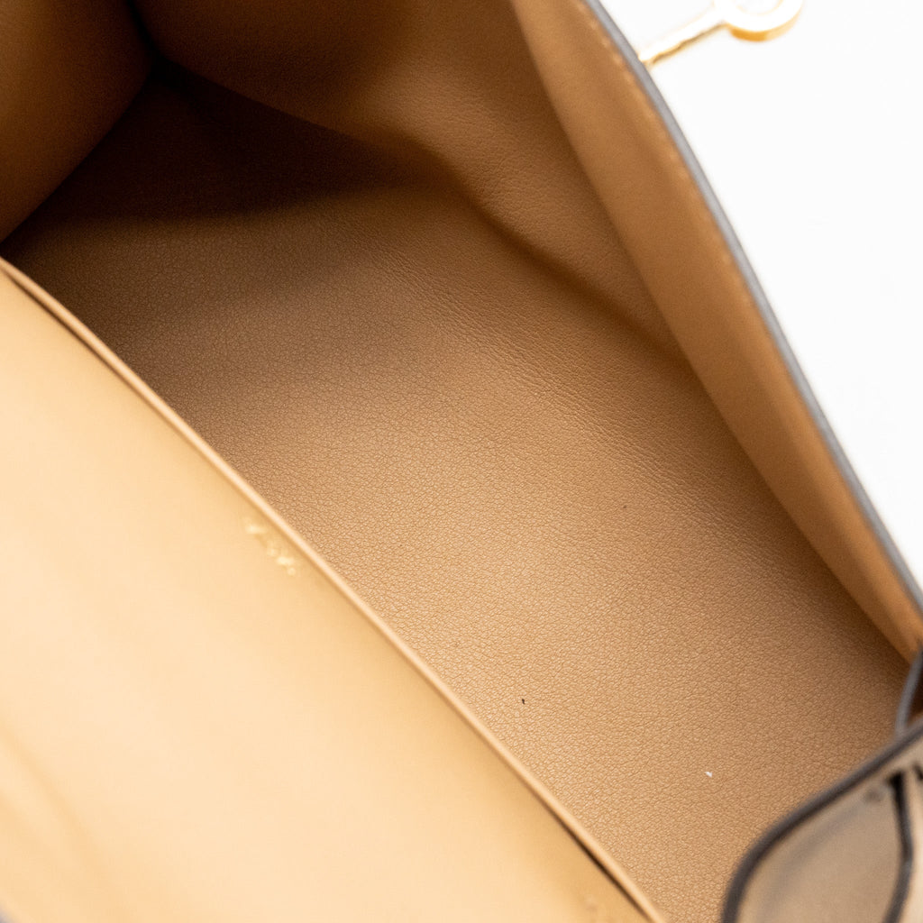 HERMES KELLY POCHETTE SWIFT 0M CHAI GHW