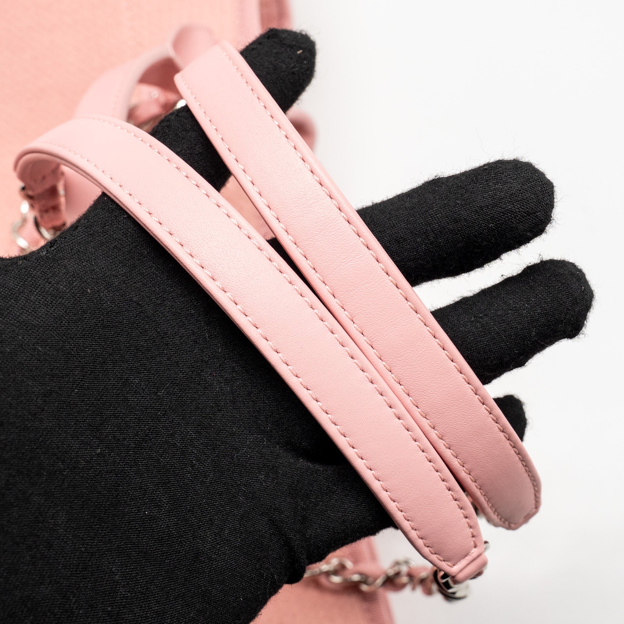 CHANEL DEAUVILLE TOTE BAG CANVAS/LEATHER PINK/WHITE SHW (MICROCHIP)
