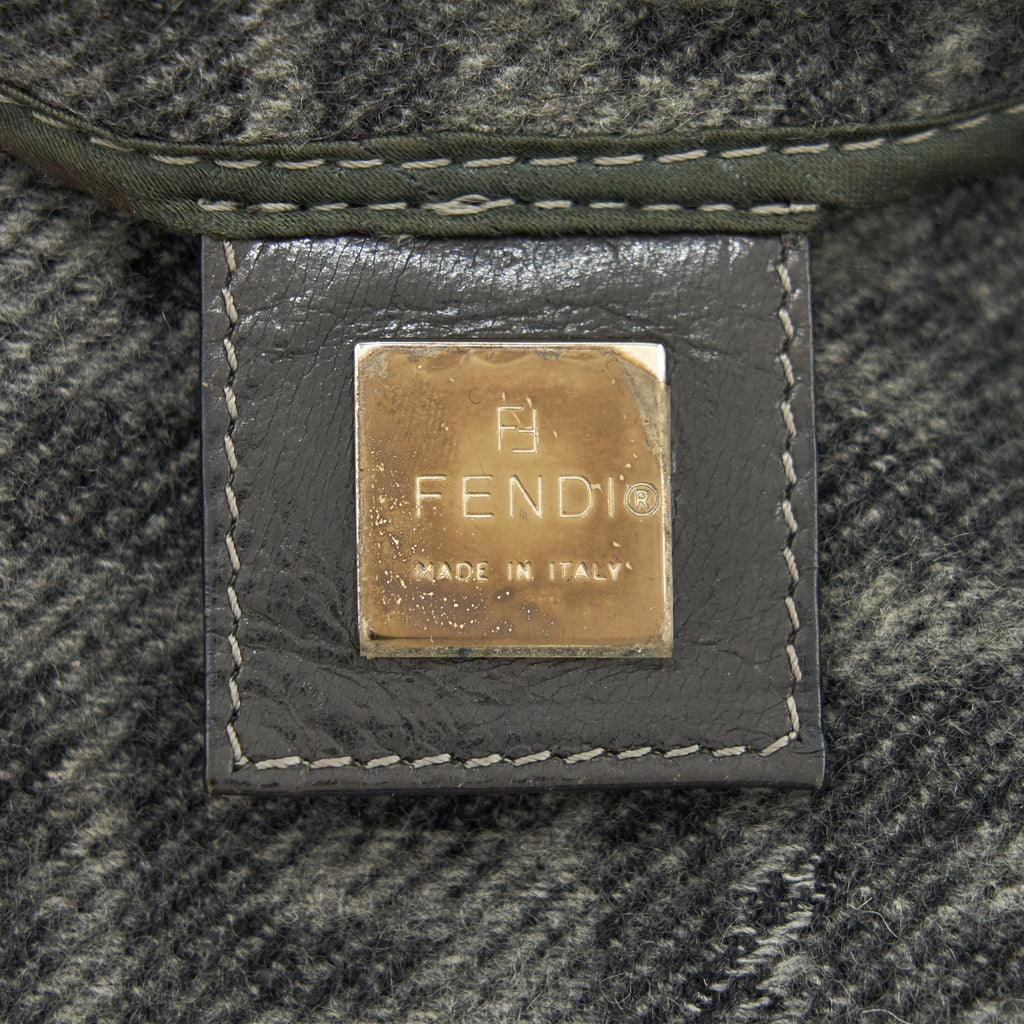 FENDI BAGUETTE IN SOFT TWEED GREY