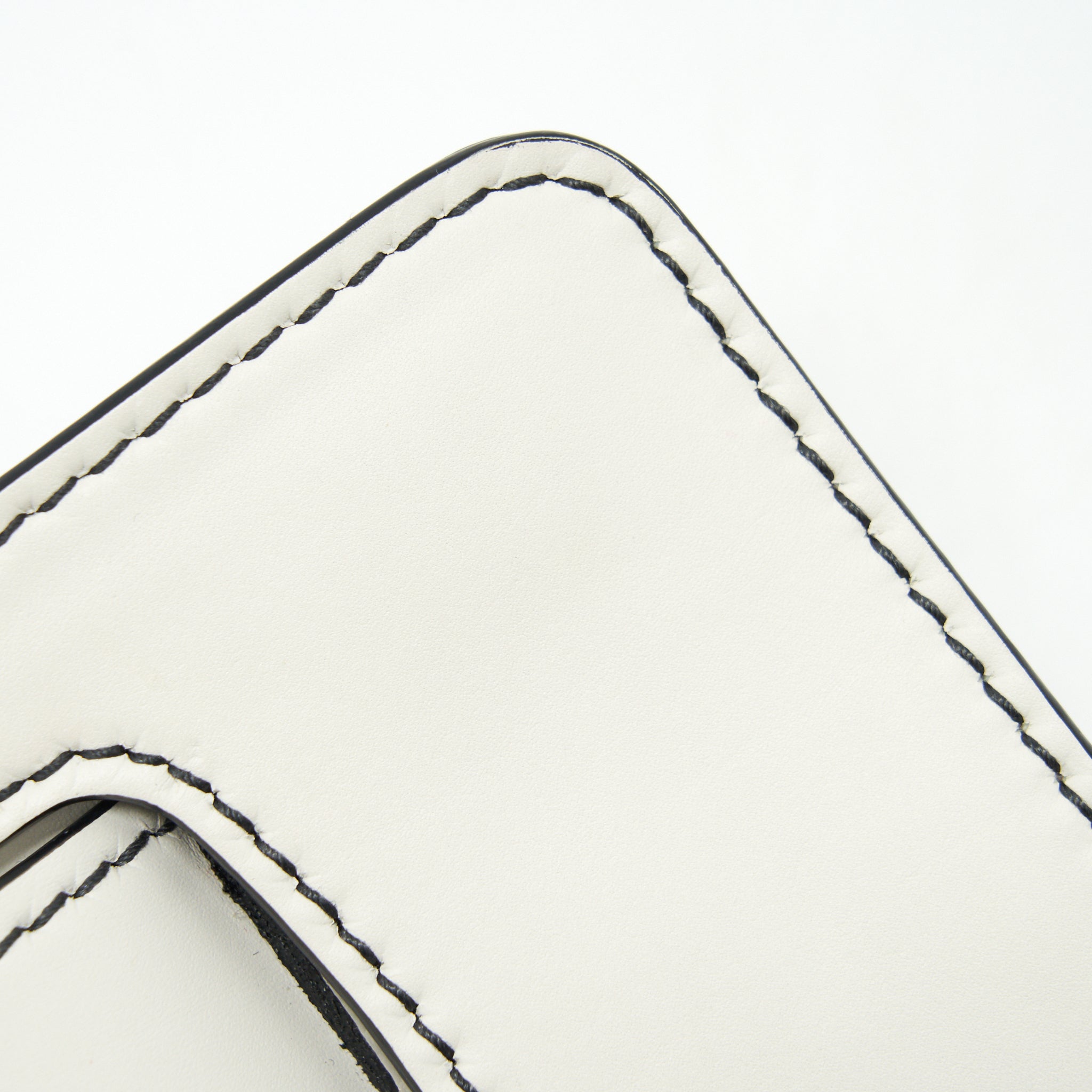DIOR EVOLUTION BAG WHITE GHW