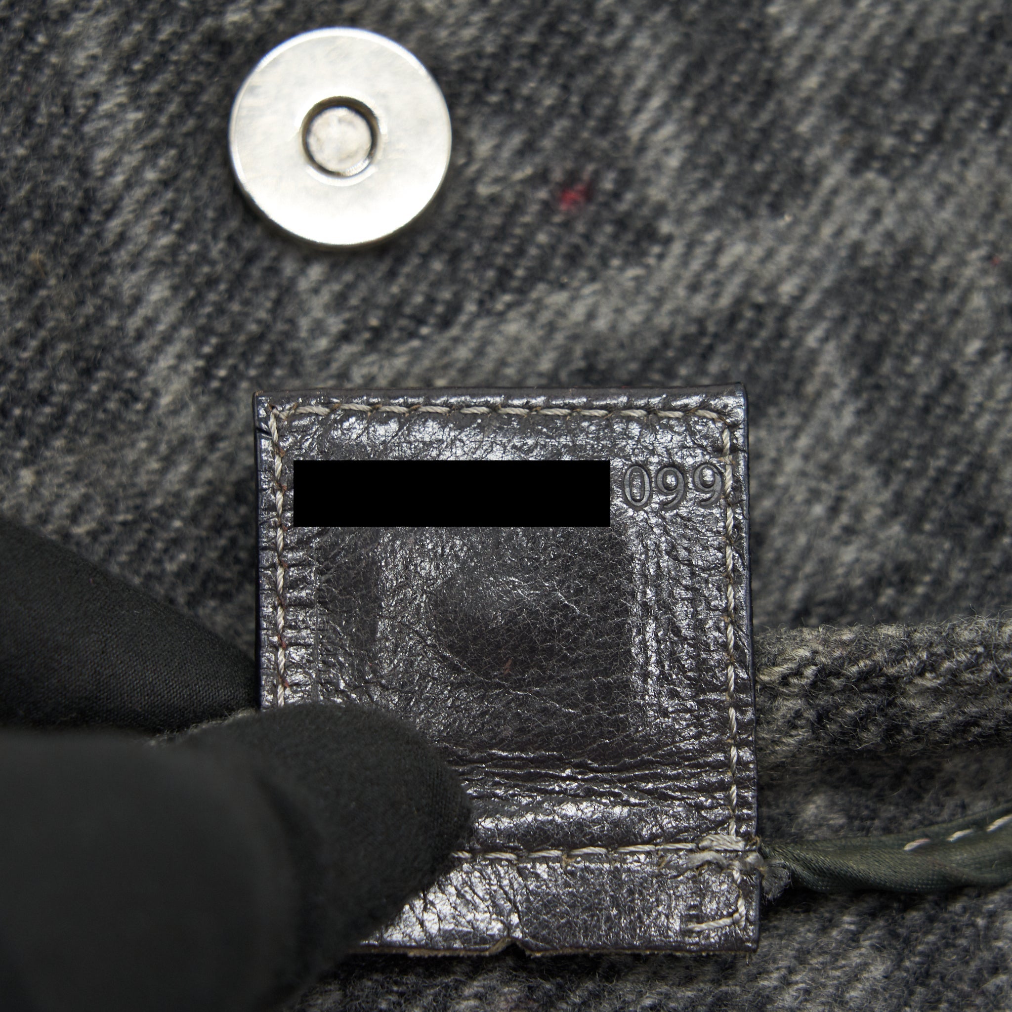 FENDI BAGUETTE IN SOFT TWEED GREY