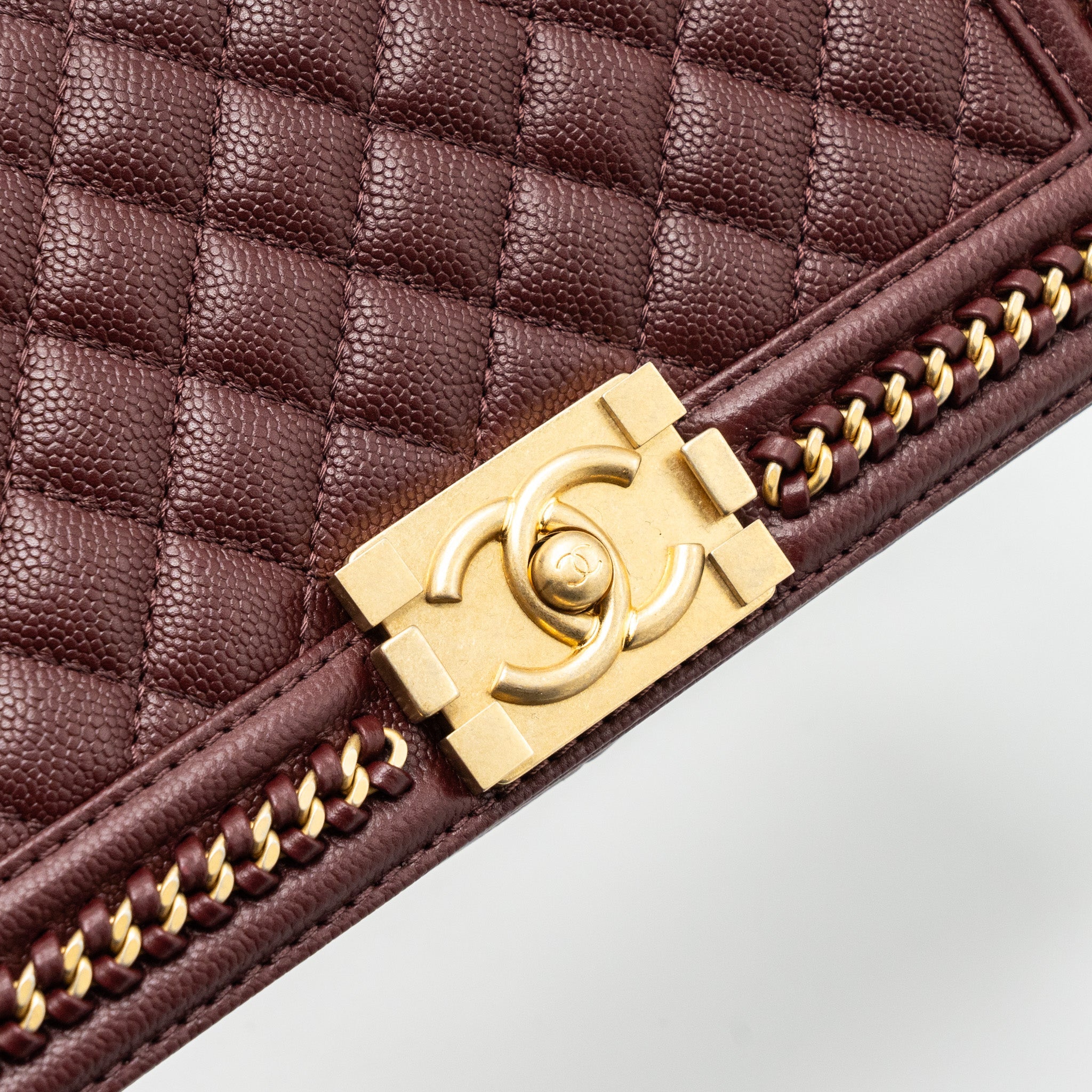 CHANEL MEDIUM BOY BAG LIMITED EDITION CAVIAR BURGUNDY GHW(MICROCHIP)