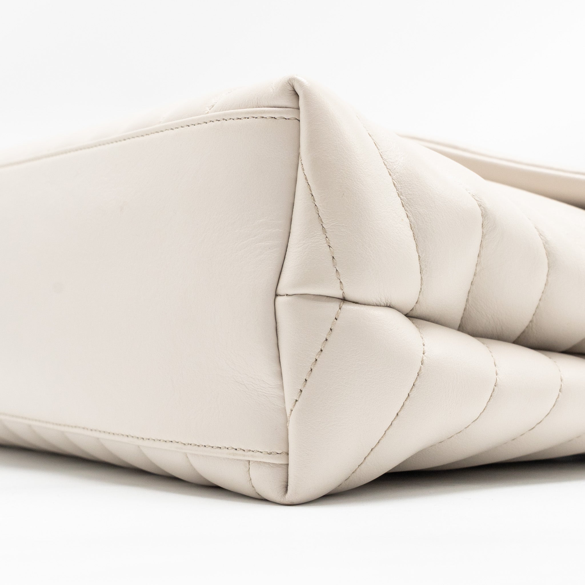 SAINT LAURENT/YSL MEDIUM LOU LOU BAG CALFSKIN WHITE SHW