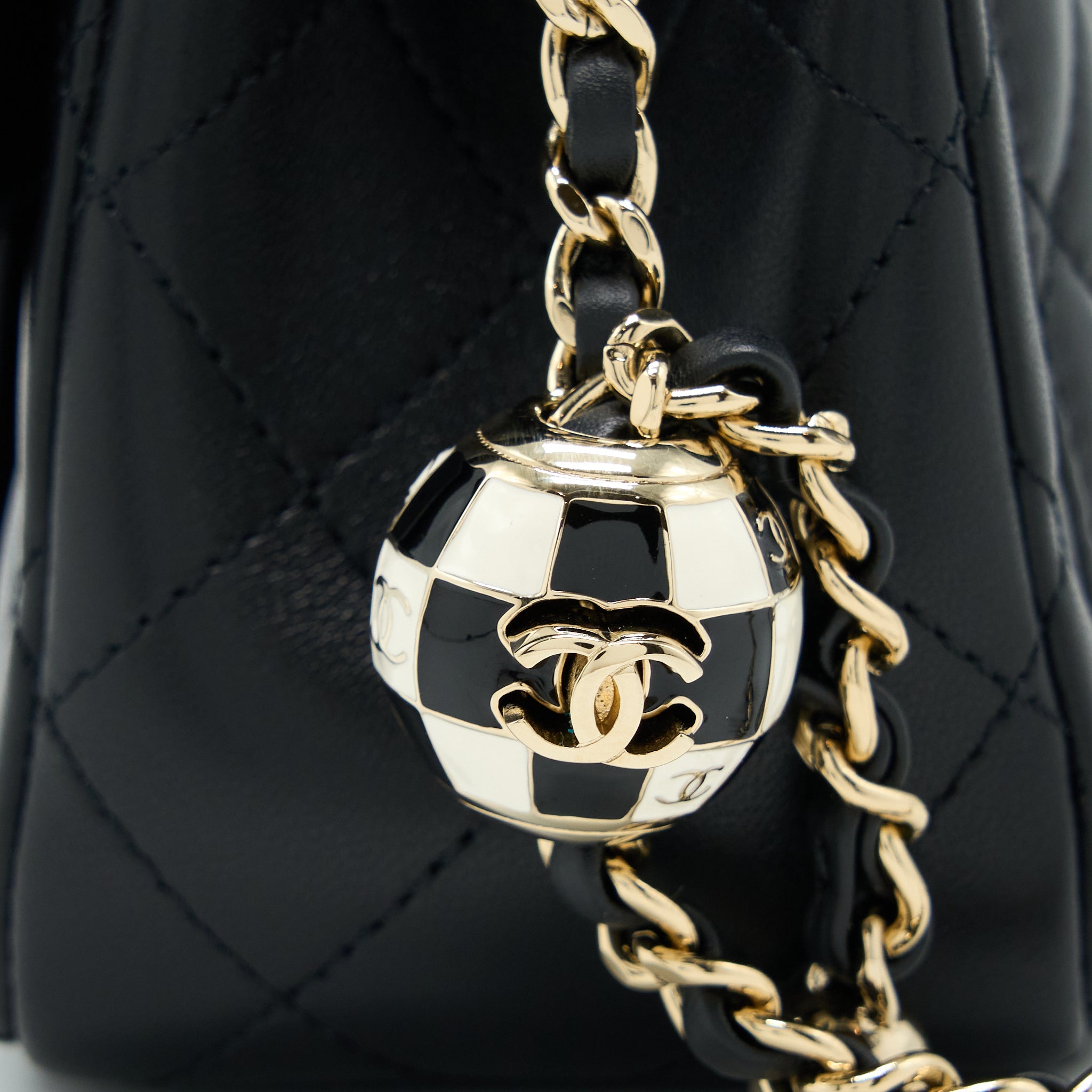 CHANEL 23C PEARL CRUSH MINI SQUARE FLAP BAG LAMBSKIN BLACK LGHW (MICROCHIP)