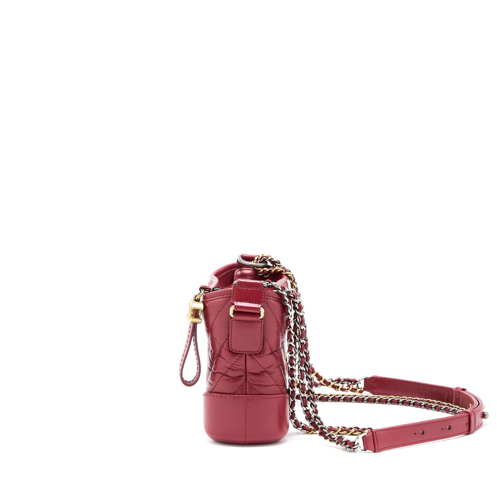 CHANEL SMALL GABRIELLE HOBO BAG CHEVRON CALFSKIN RED MULTICOLOUR HARDWARE