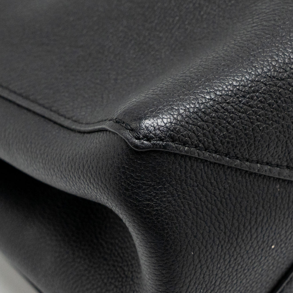 LOUIS VUITTON LOCK ME BAG CALFSKIN BLACK SHW