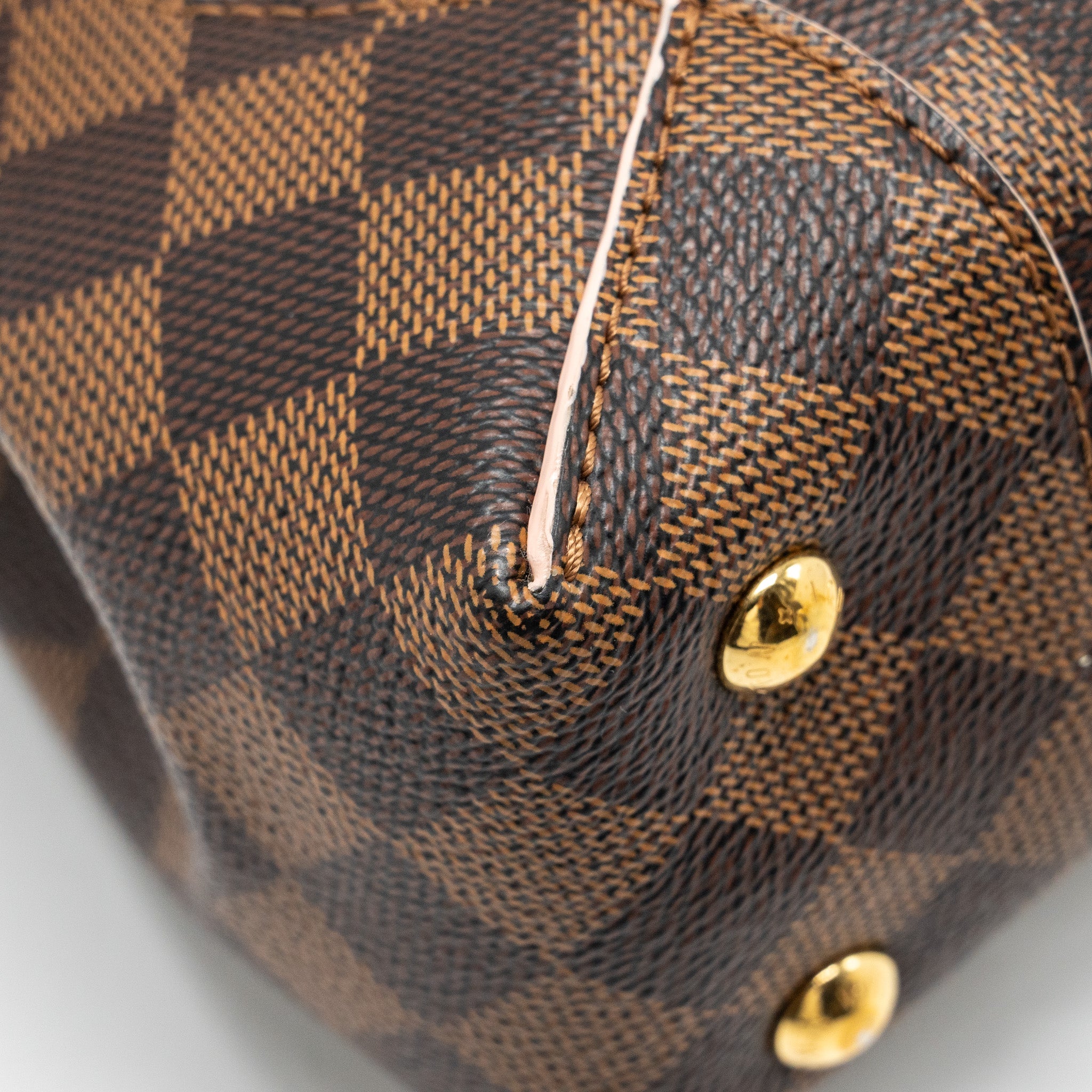 LOUIS VUITTON POCHETTE CAISSA DAMIER EBENE/PINK CANVAS GHW