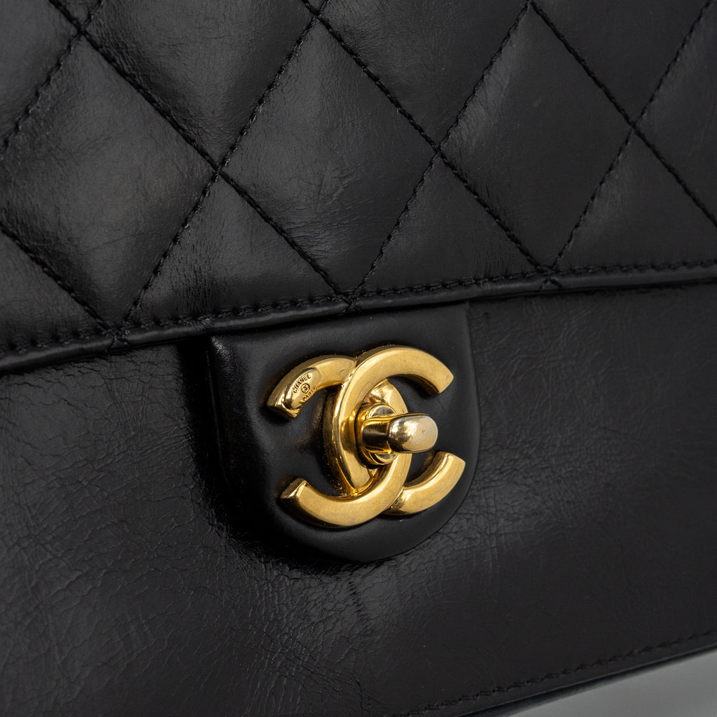 CHANEL FLAP BAG WITH CHAINS HANDLE CALFSKIN BLACK GHW