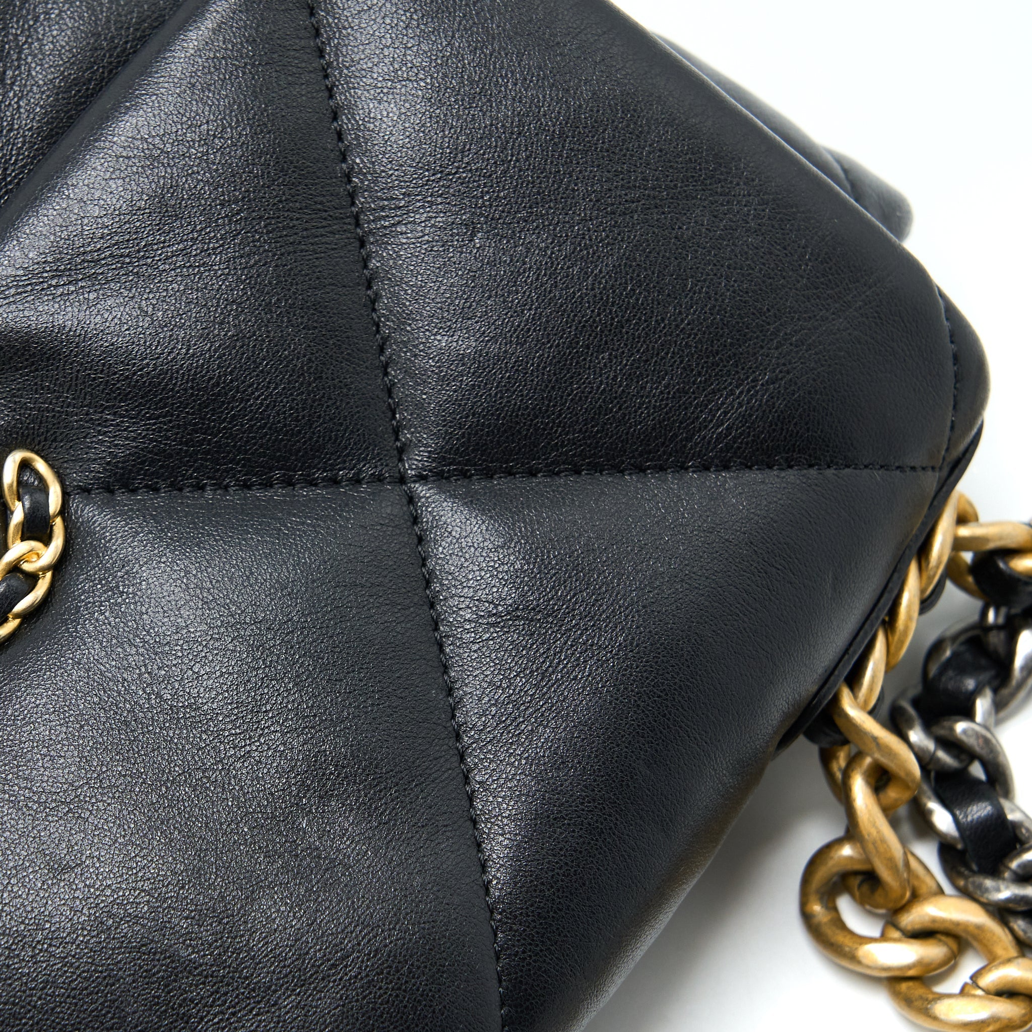 CHANEL SMALL 19 BAG LAMBSKIN BLACK MULTICOLOUR HARDWARE