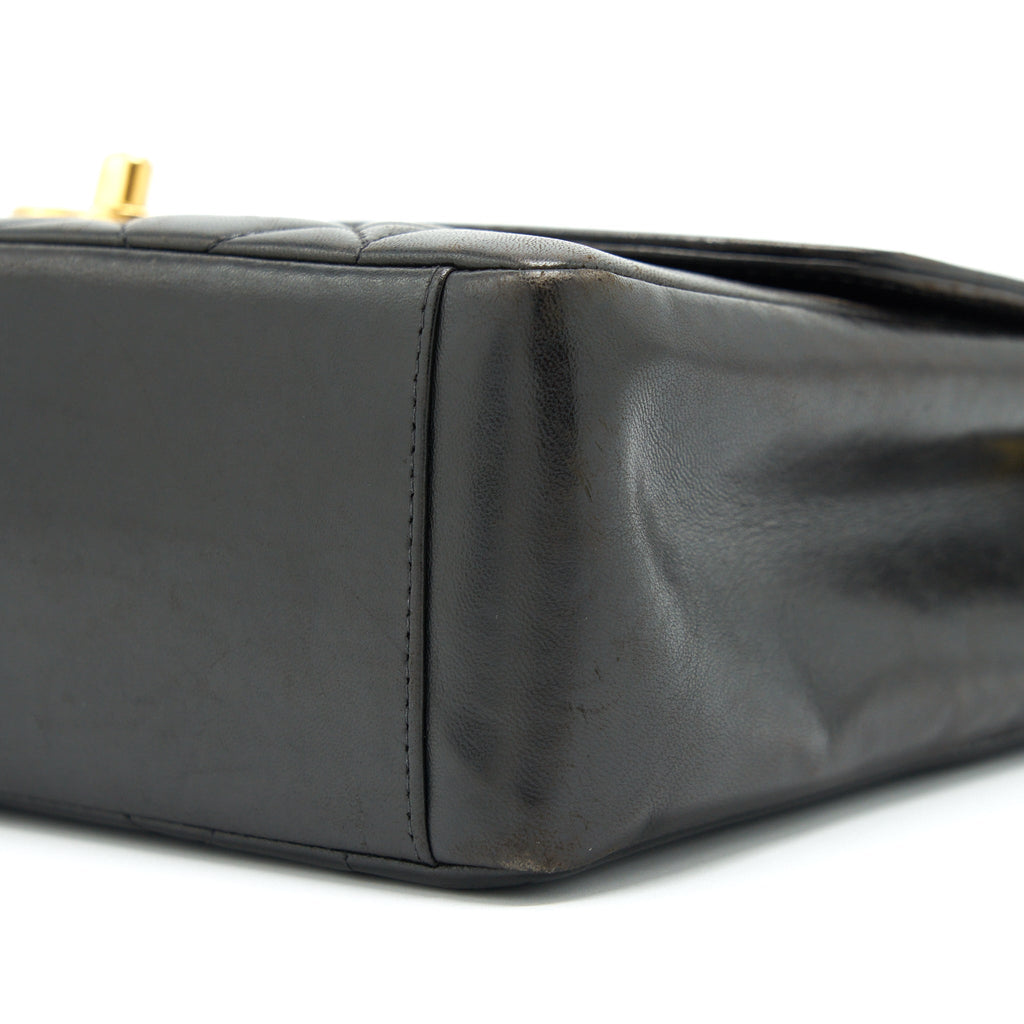 CHANEL VINTAGE MEDIUM DIANA FLAP BAG LAMBSKIN BLACK GHW