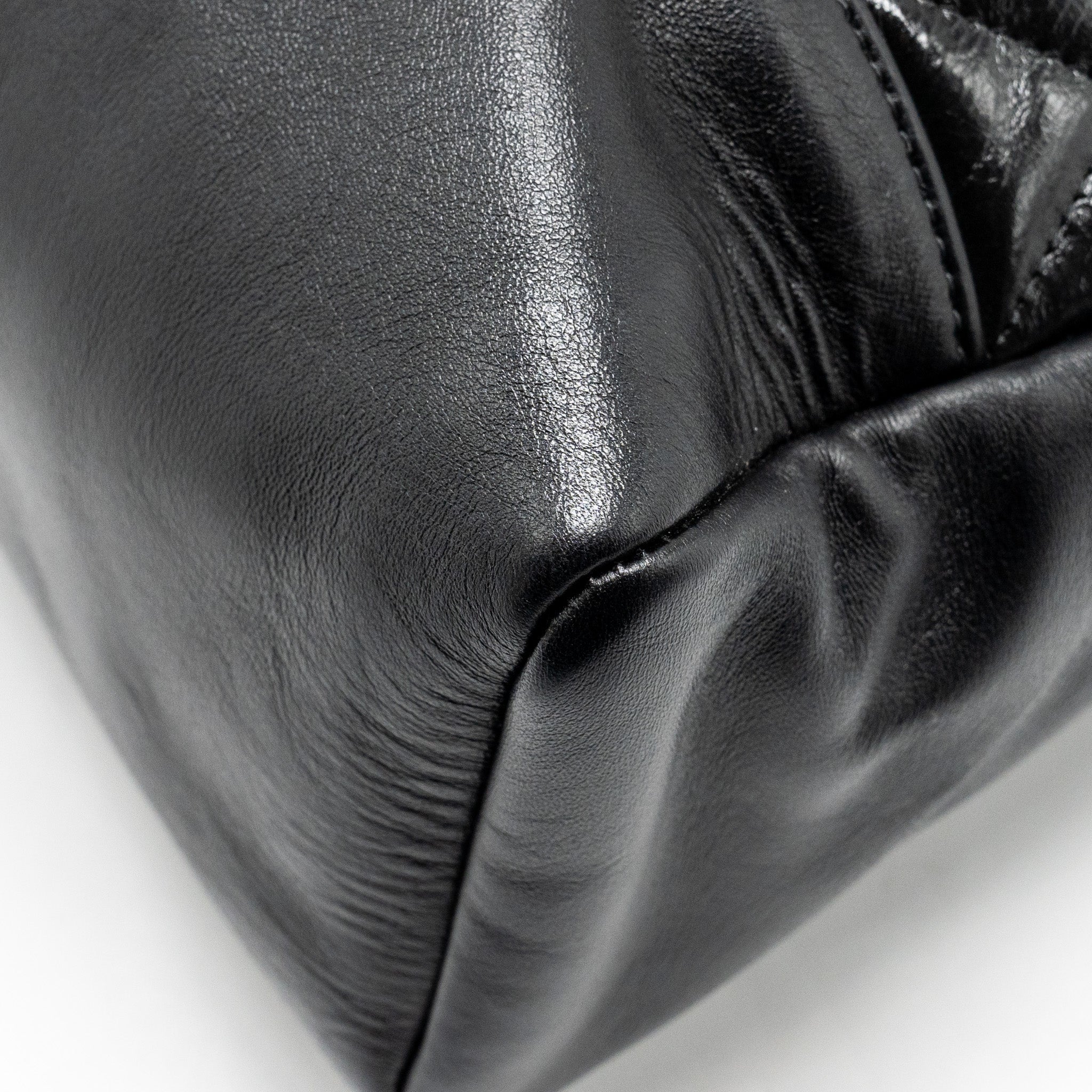 CHANEL 31 BAG CALFSKIN BLACK SHW