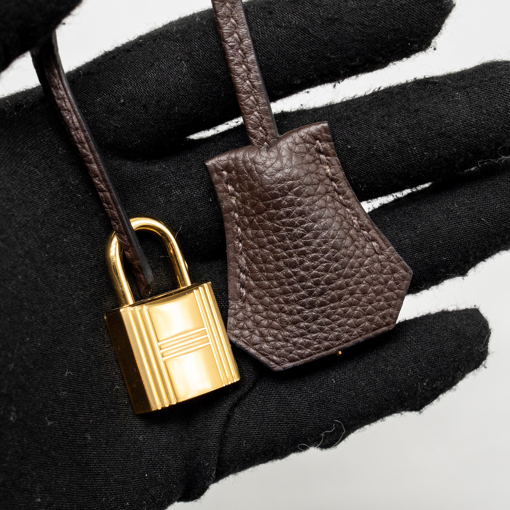 HERMES KELLY 28 TOGO CHOCOLATE GHW