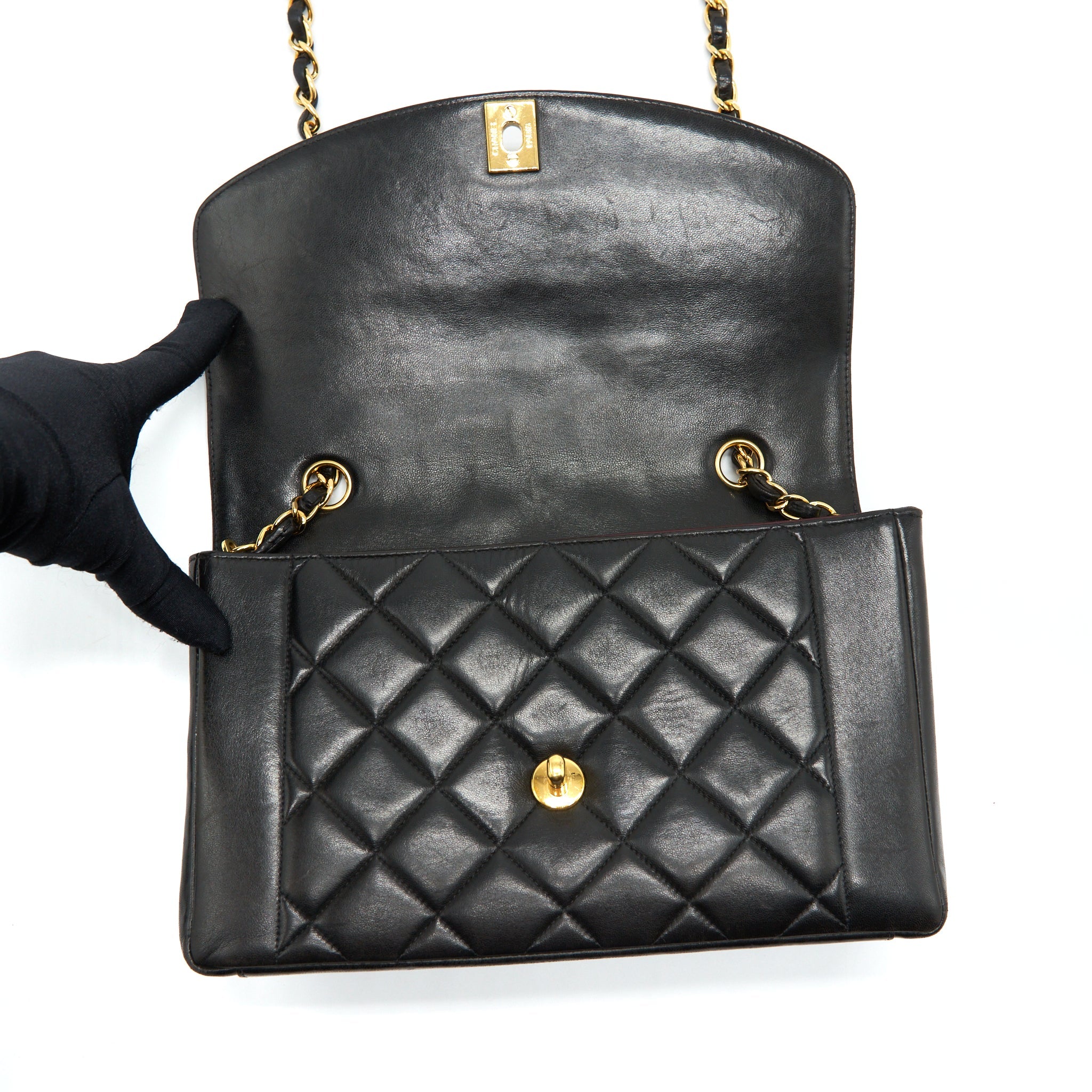 CHANEL VINTAGE MEDIUM DIANA FLAP BAG LAMBSKIN BLACK GHW