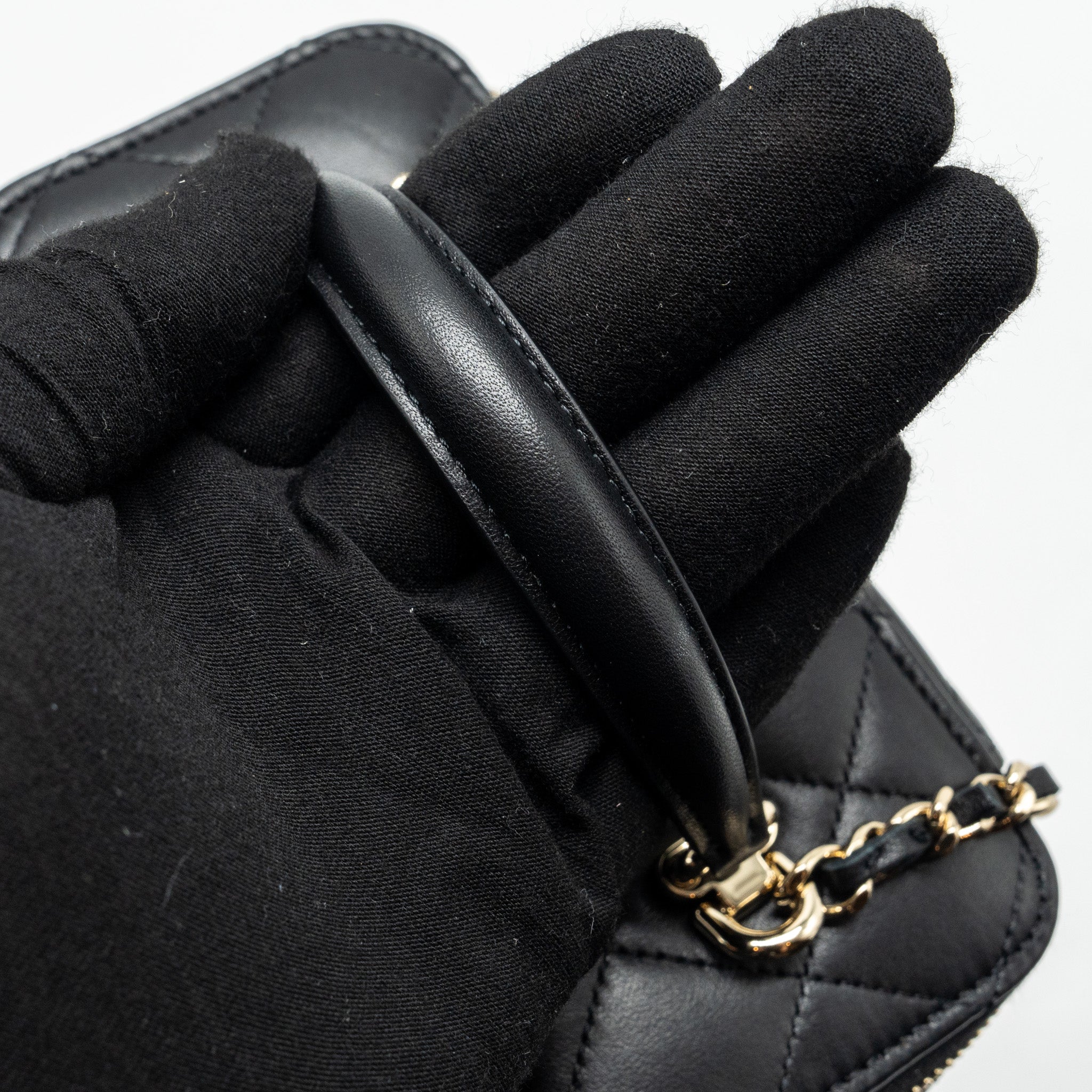 CHANEL TOP HANDLE LONG VANITY CASE LAMBSKIN BLACK LGHW (MICROCHIP)