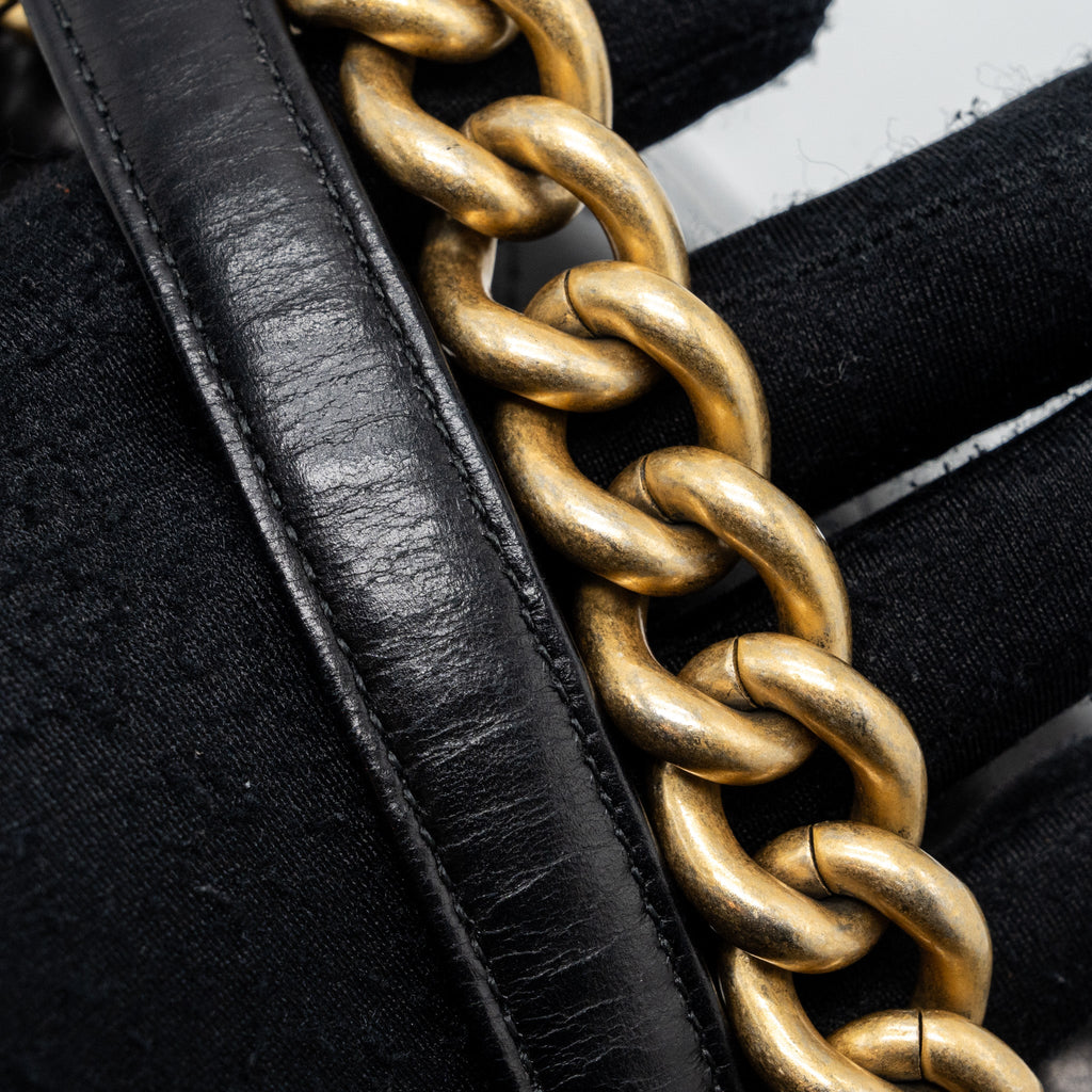 CHANEL FLAP BAG WITH CHAINS HANDLE CALFSKIN BLACK GHW