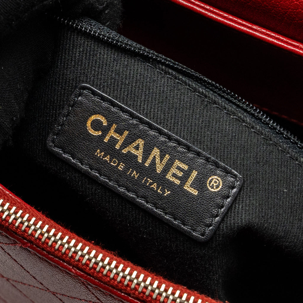 CHANEL MEDIUM COCO CURVE FLAP BAG CALFSKIN RED GHW
