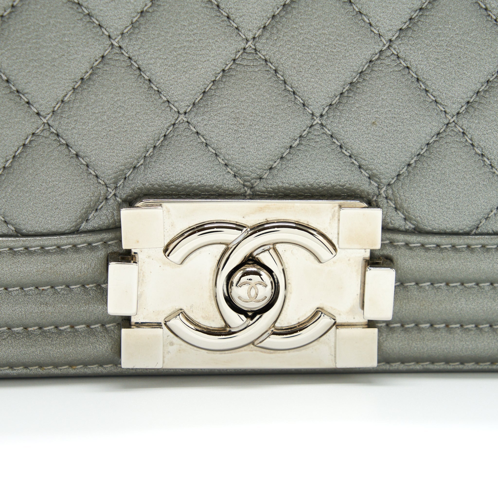 CHANEL SMALL BOY BAG CAVIAR LIGHT GREY SHW