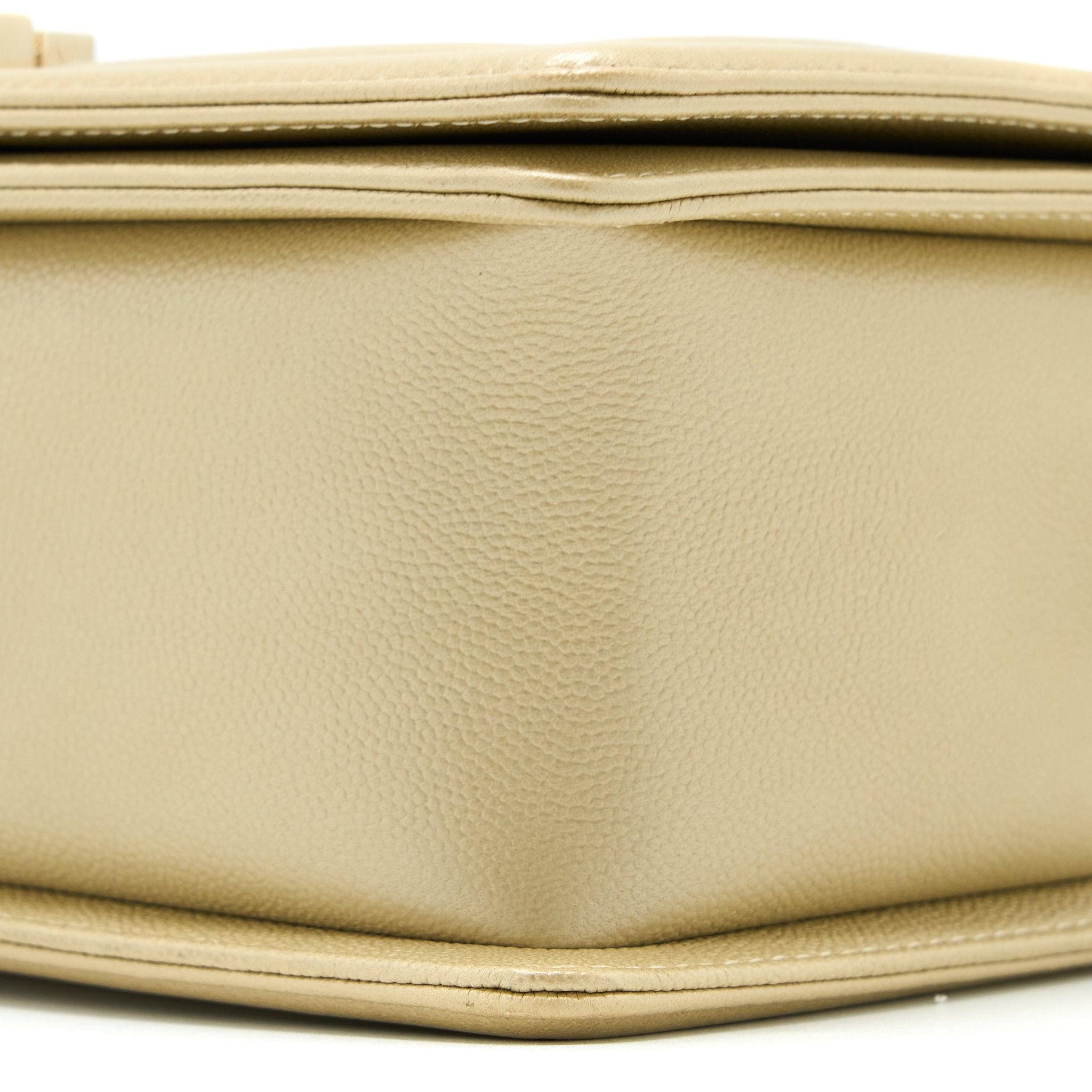 CHANEL MEDIUM BOY CAVIAR GOLD LGHW